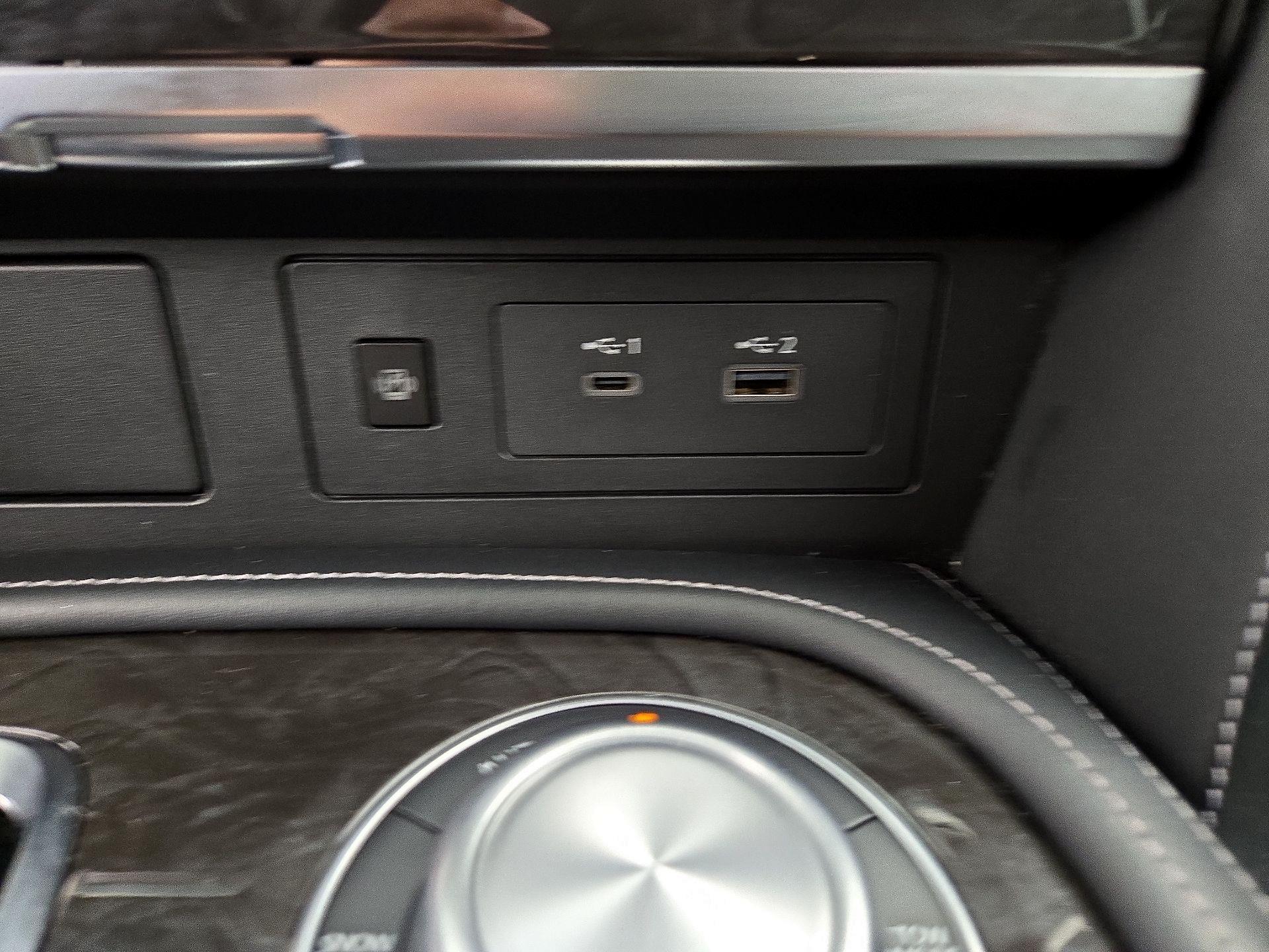 Thumbnail: 2024 INFINITI QX80 - 19