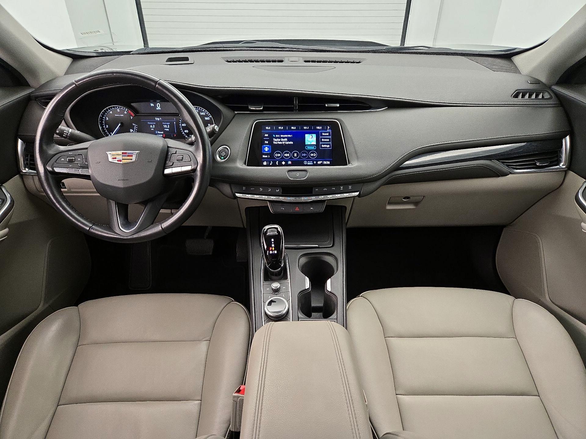 Thumbnail: 2023 Cadillac XT4 - 9