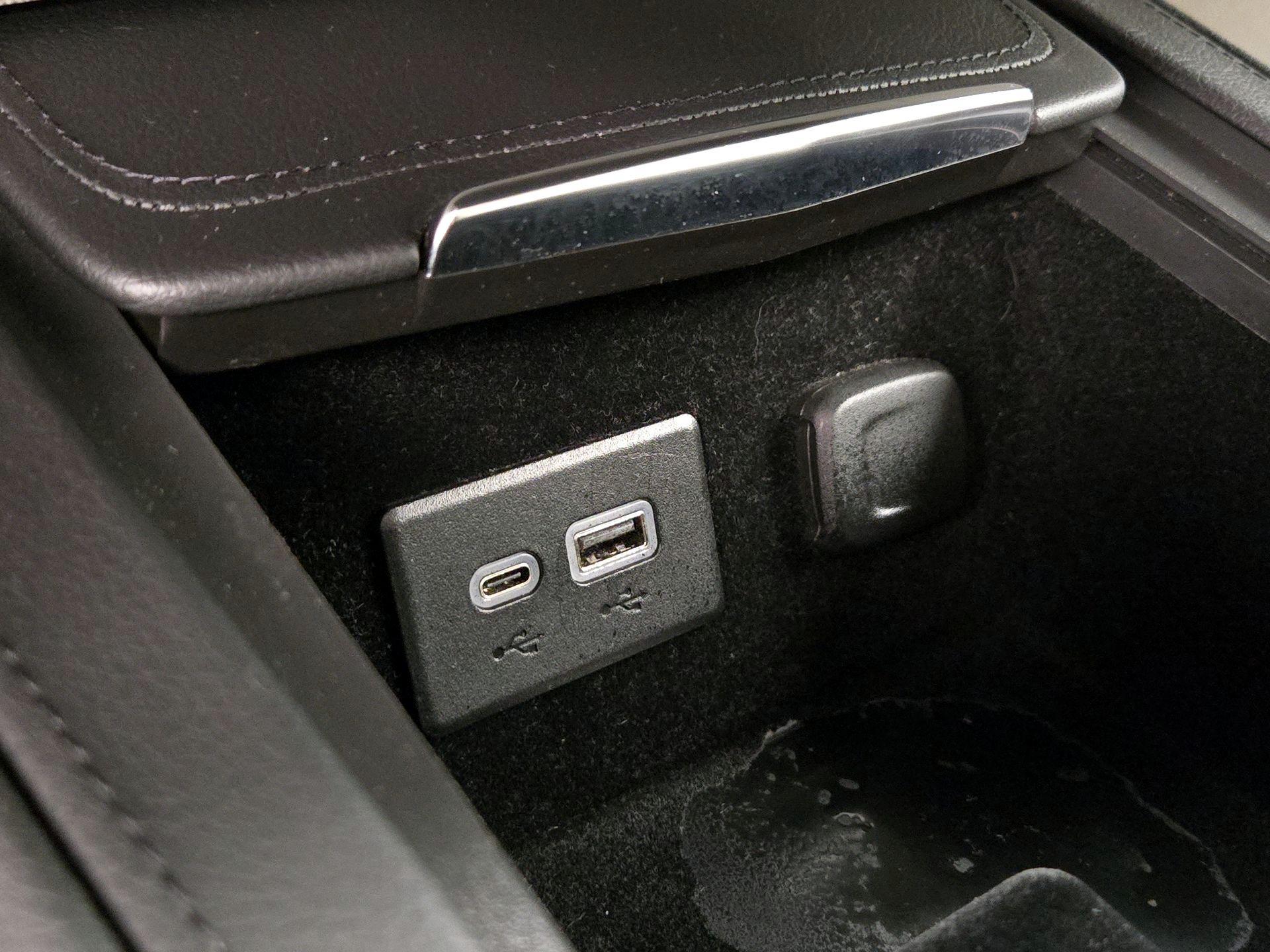 Thumbnail: 2023 Cadillac XT4 - 18