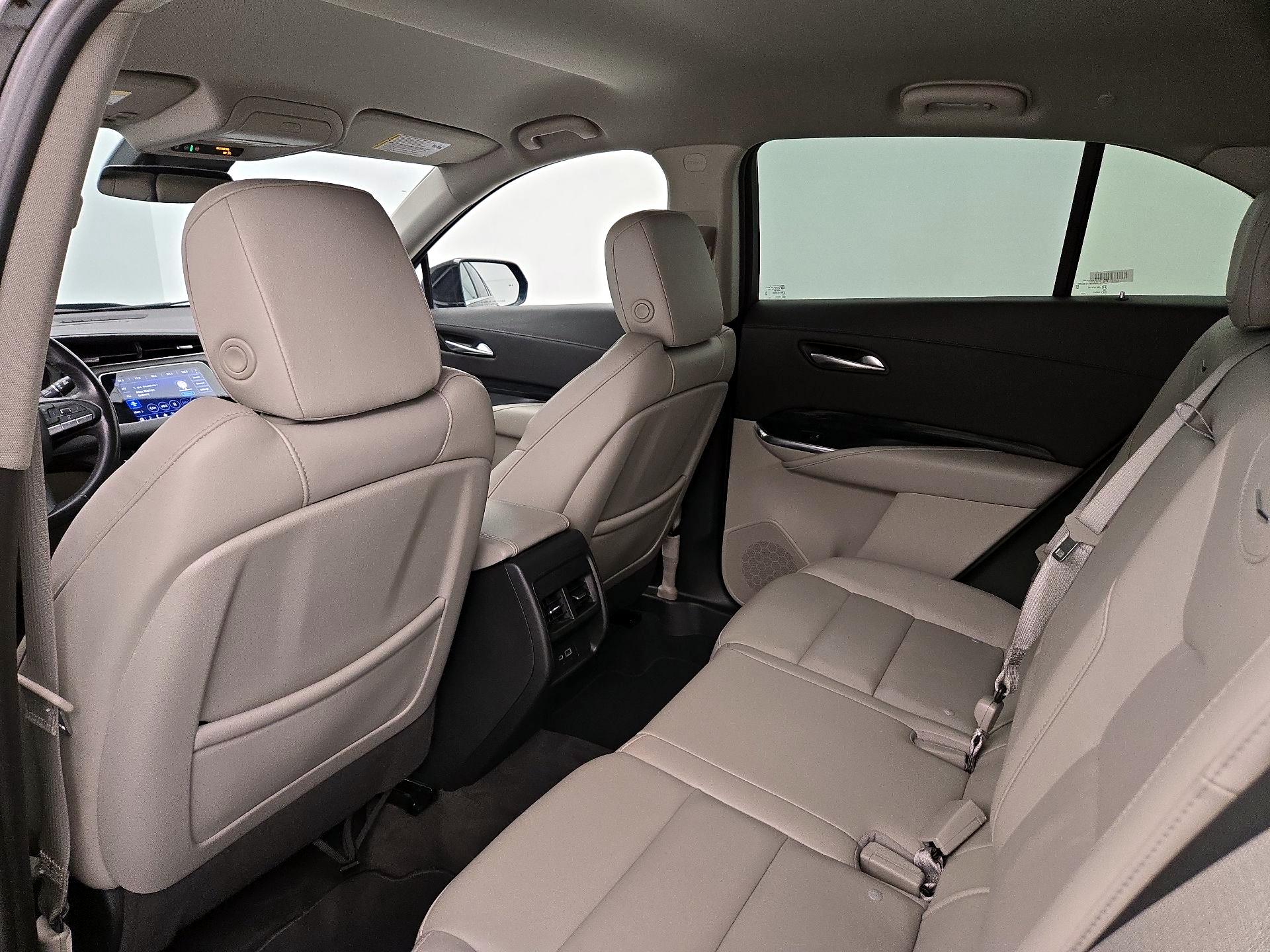 Thumbnail: 2023 Cadillac XT4 - 19