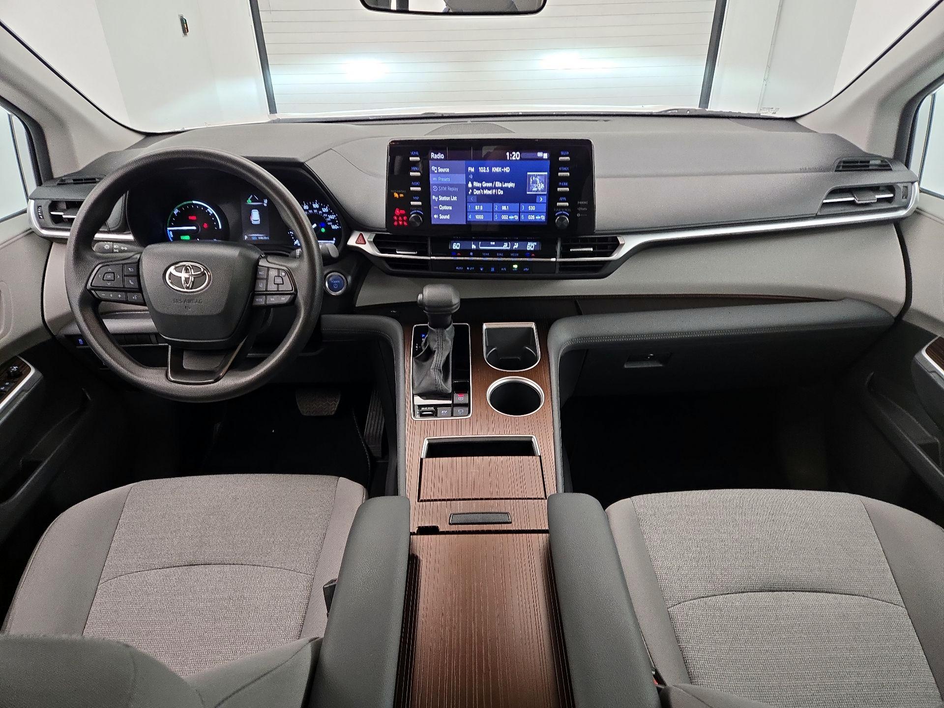 Thumbnail: 2024 Toyota Sienna - 9