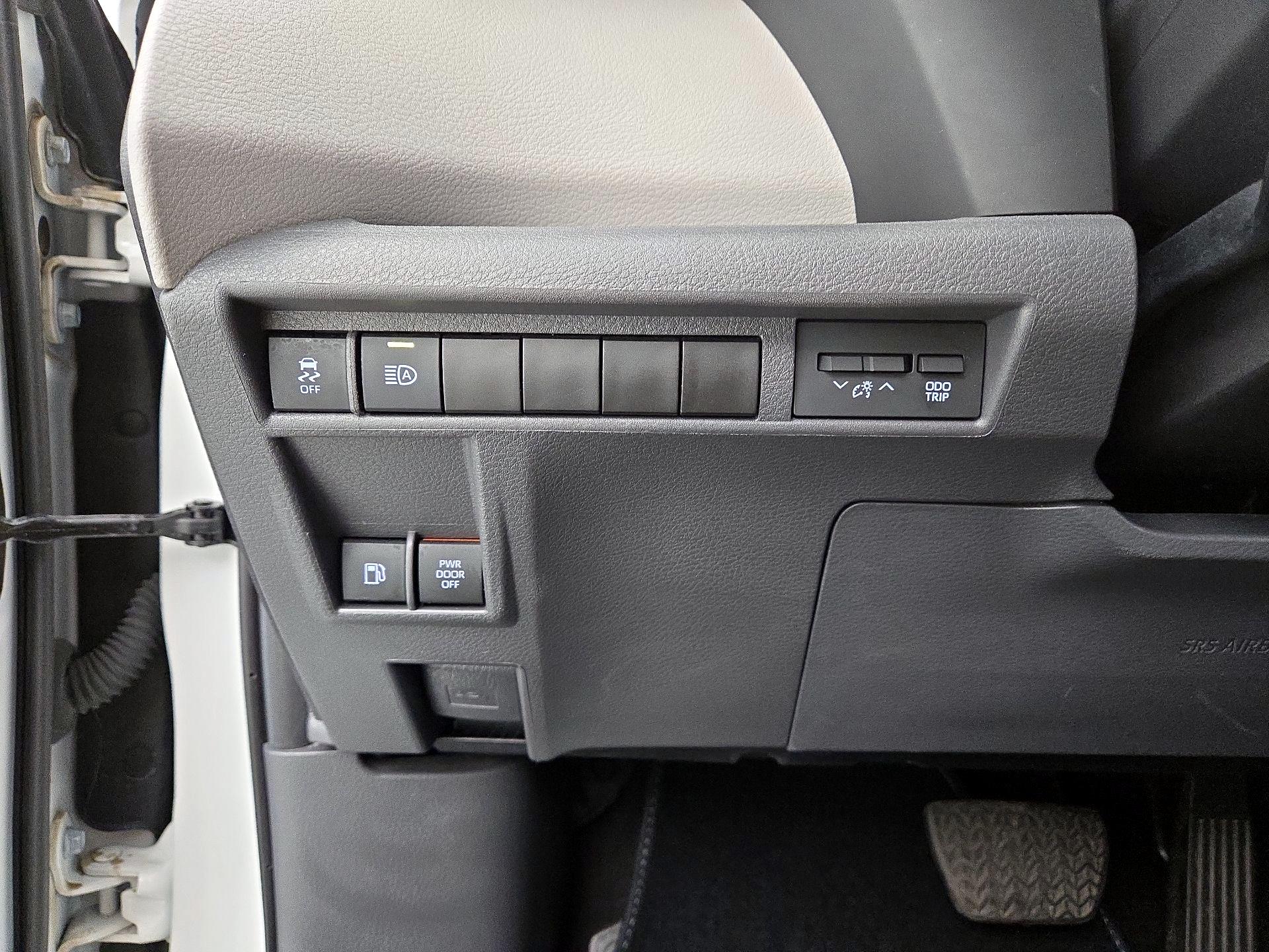 Thumbnail: 2024 Toyota Sienna - 13