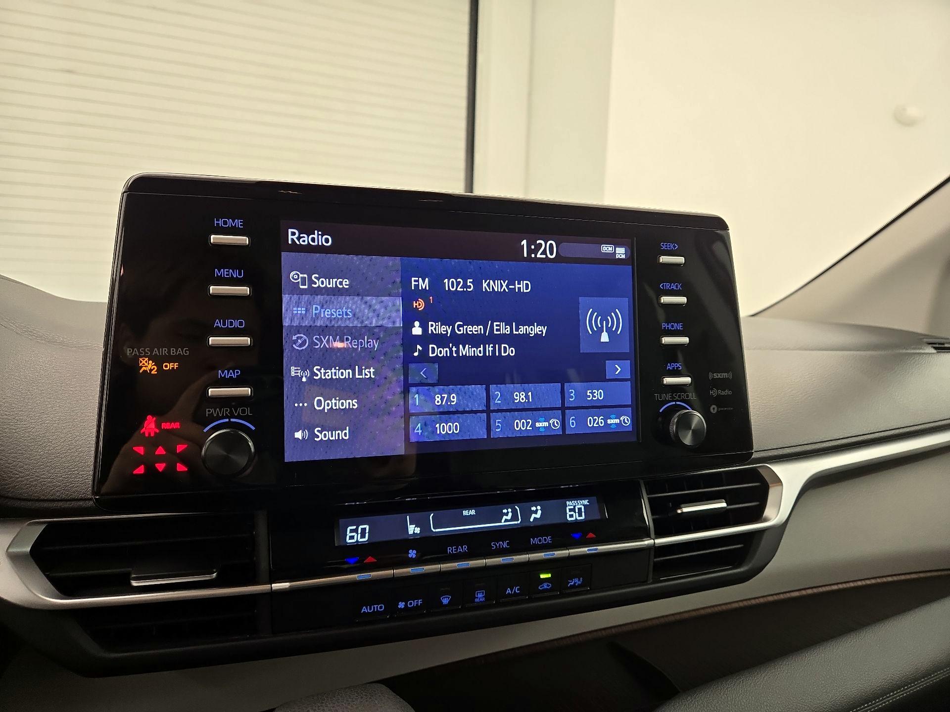 Thumbnail: 2024 Toyota Sienna - 15