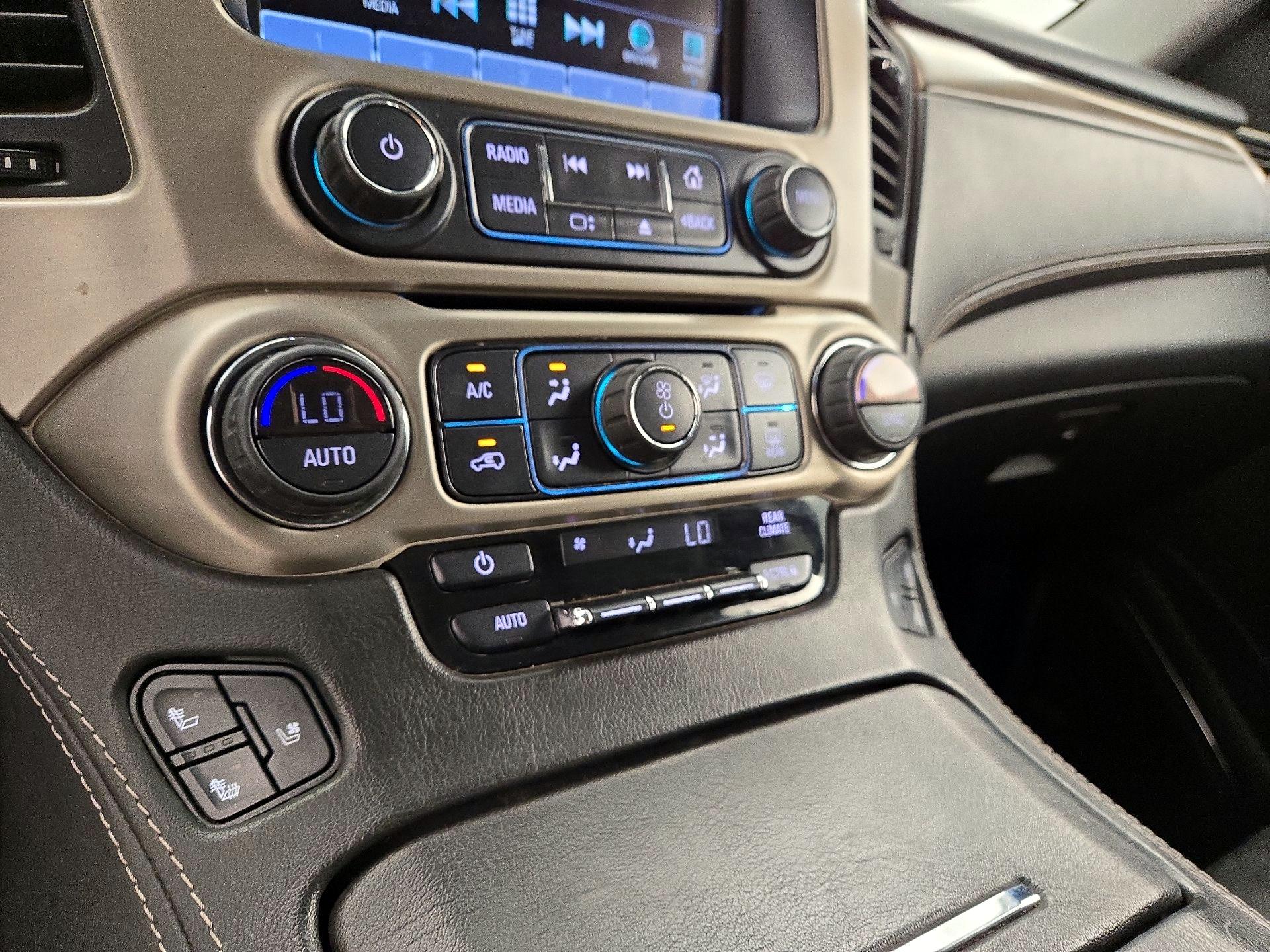 Thumbnail: 2020 GMC Yukon XL - 17