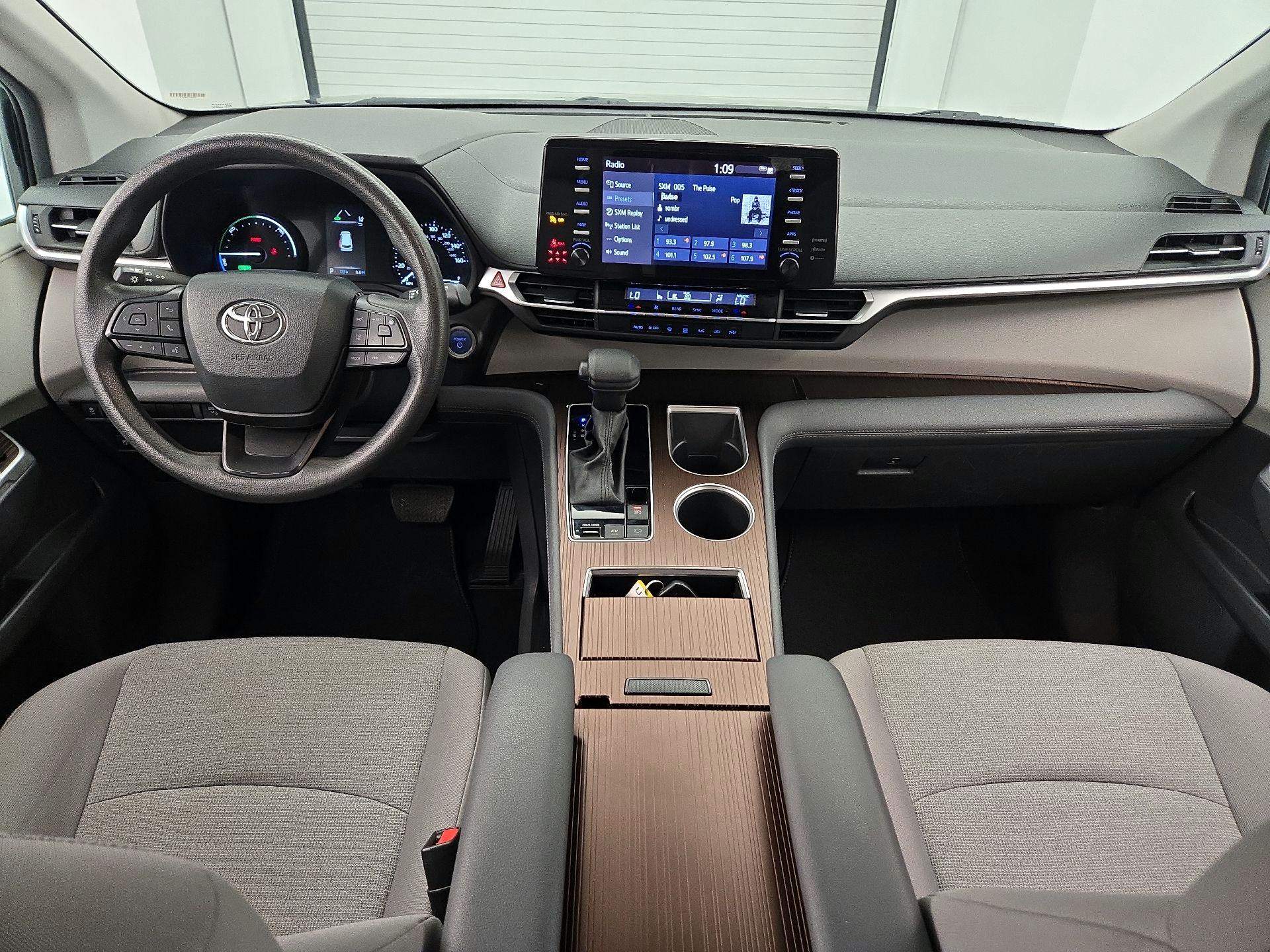 Thumbnail: 2024 Toyota Sienna - 9