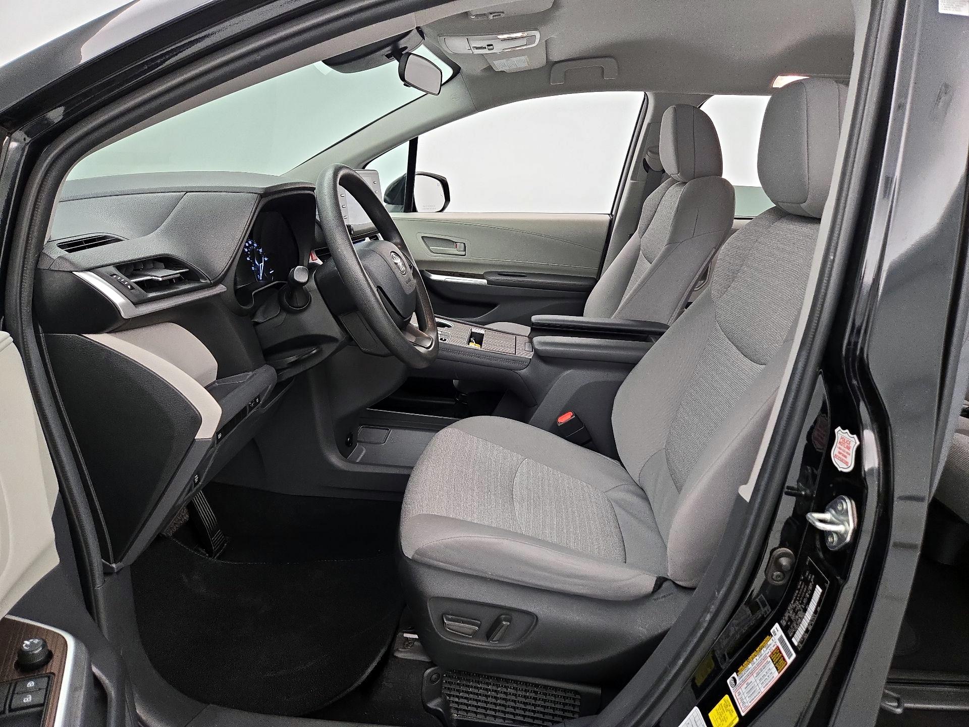 Thumbnail: 2024 Toyota Sienna - 11