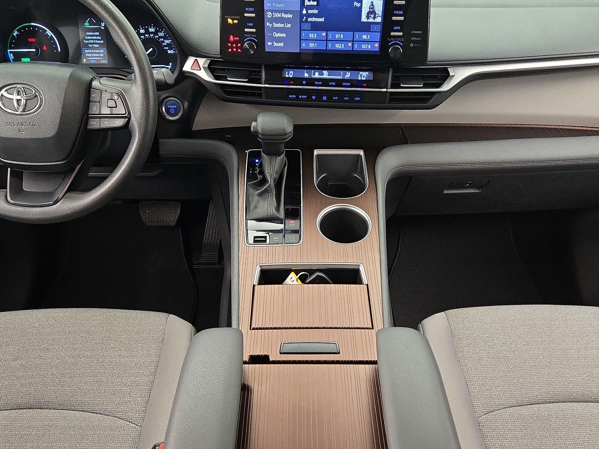 Thumbnail: 2024 Toyota Sienna - 17