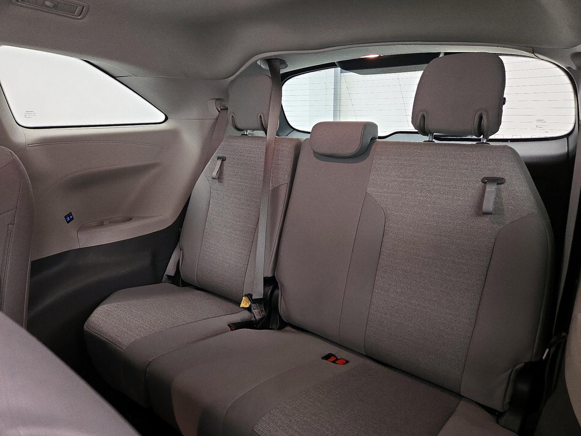 Thumbnail: 2024 Toyota Sienna - 20