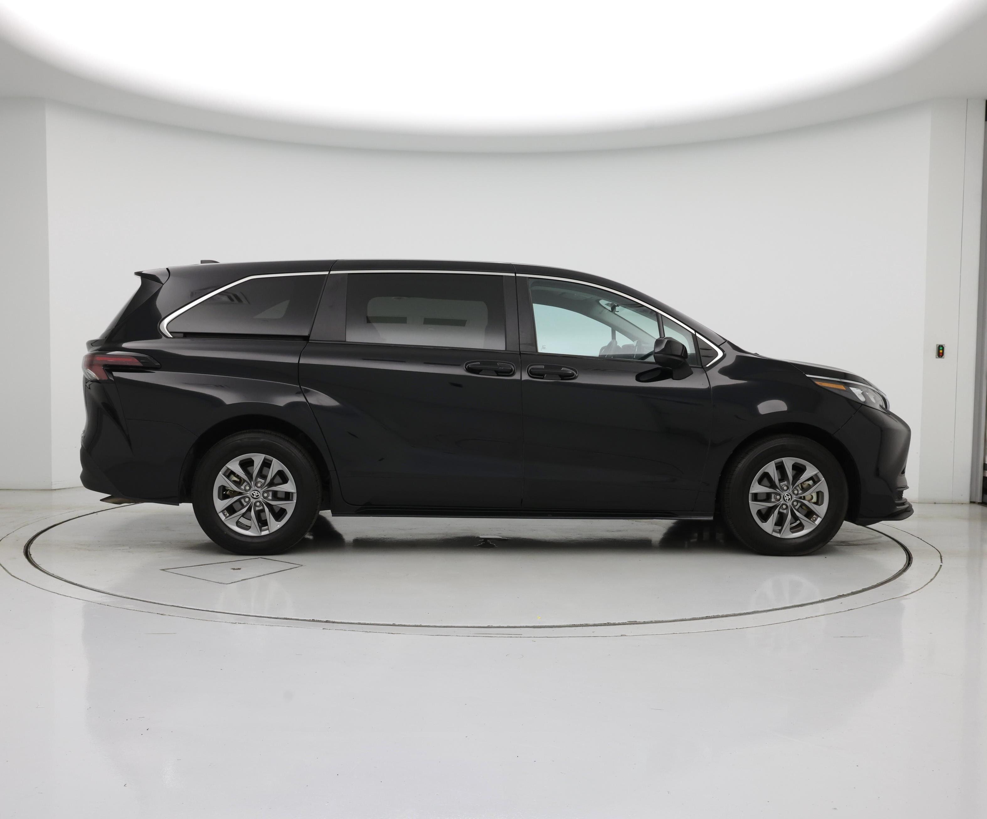 Thumbnail: 2024 Toyota Sienna - 7