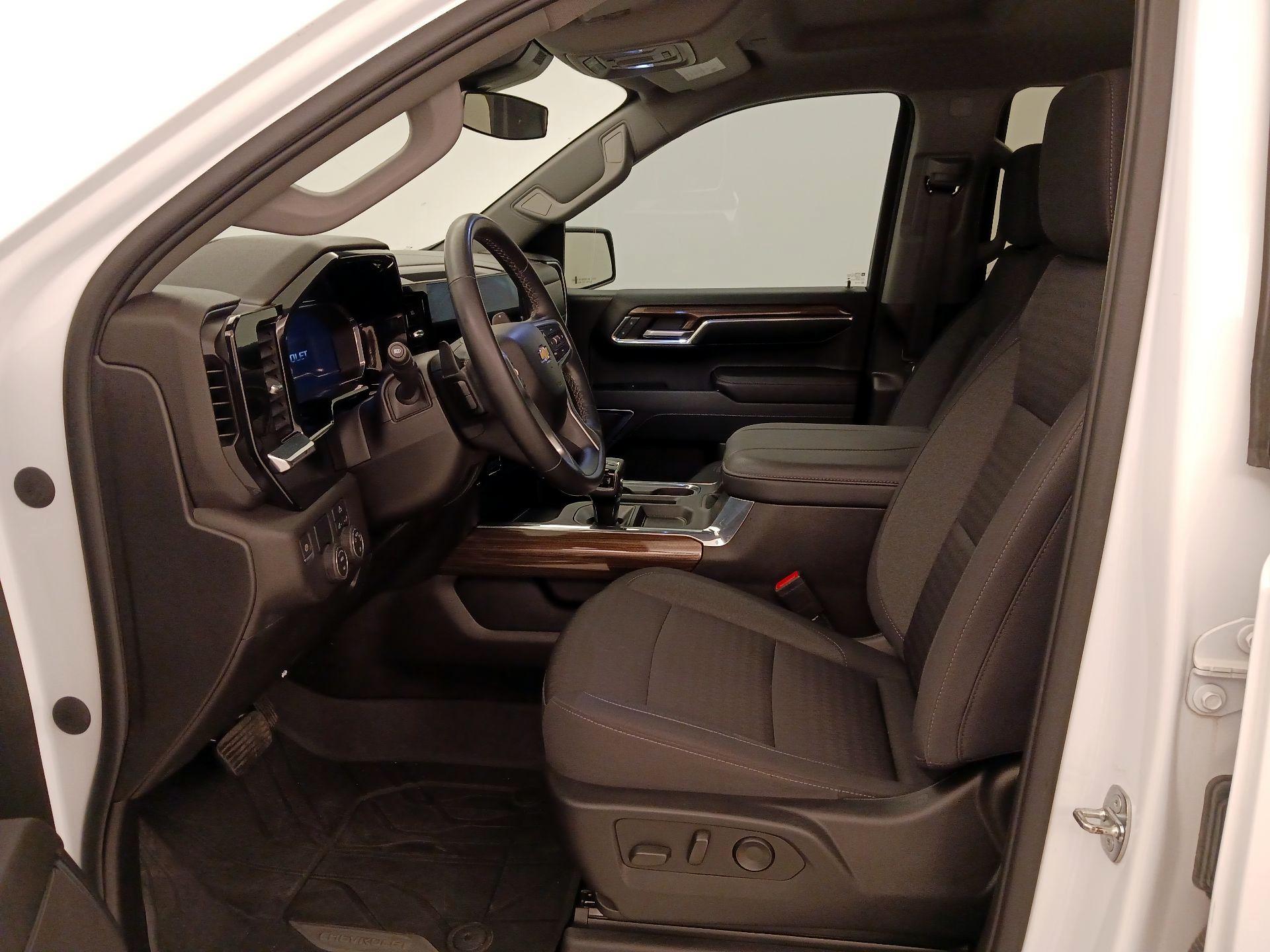 Thumbnail: 2023 Chevrolet Silverado 1500 - 11