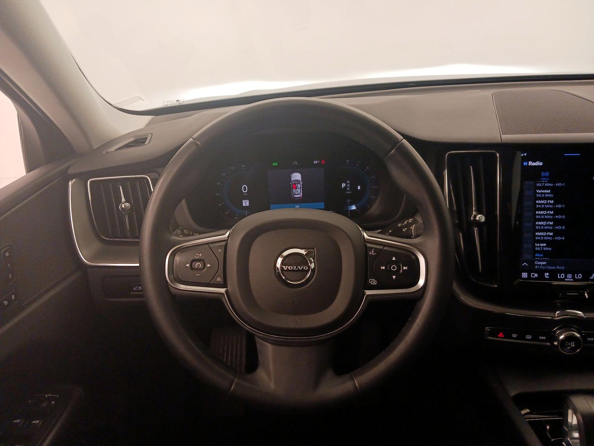 Thumbnail: 2023 Volvo XC60 - 10