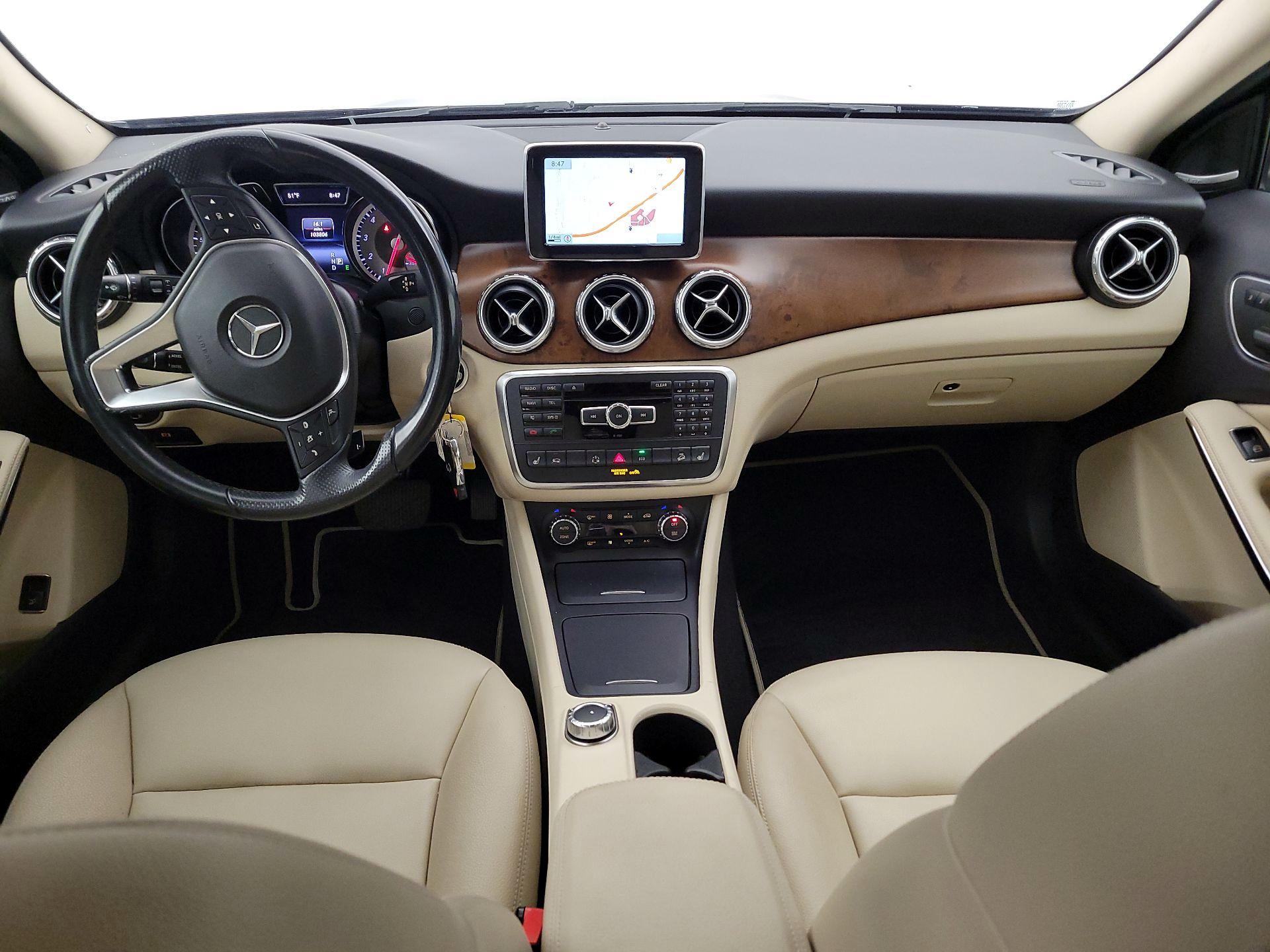 Thumbnail: 2015 Mercedes-Benz GLA - 9
