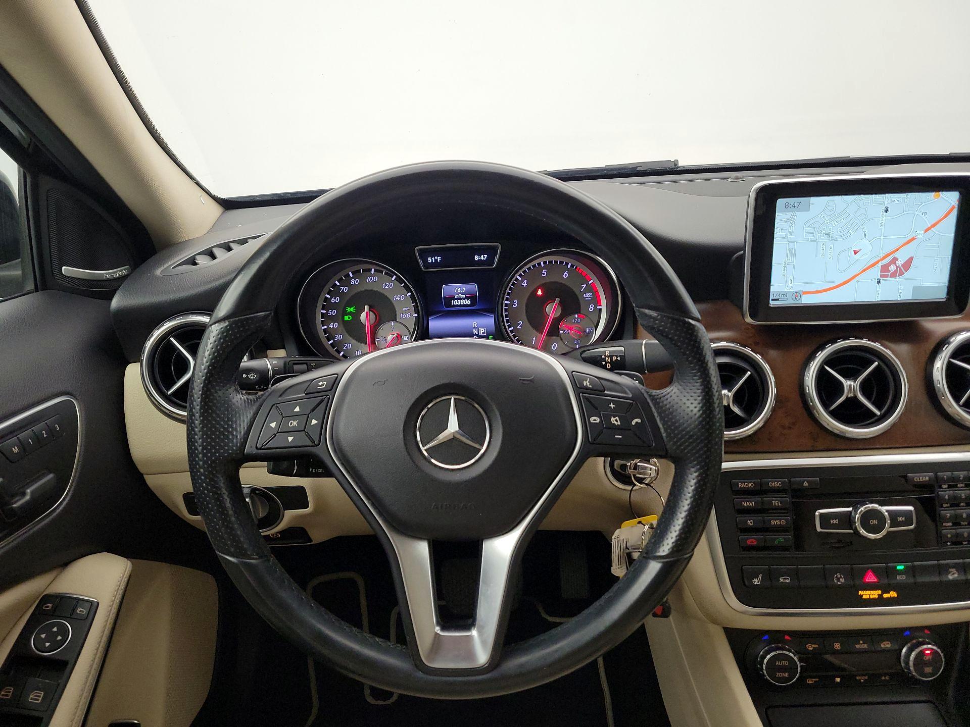 Thumbnail: 2015 Mercedes-Benz GLA - 10