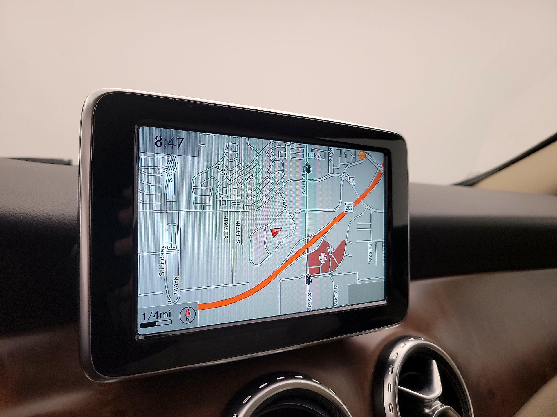 Thumbnail: 2015 Mercedes-Benz GLA - 14