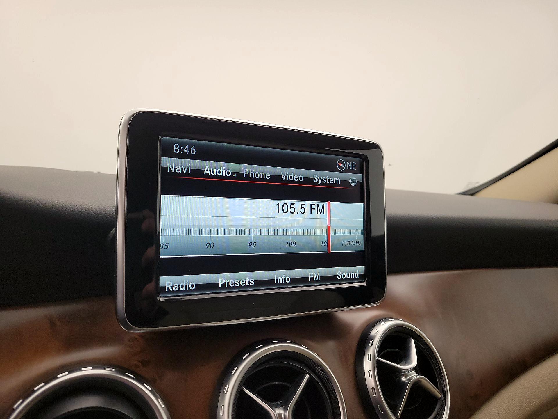 Thumbnail: 2015 Mercedes-Benz GLA - 16