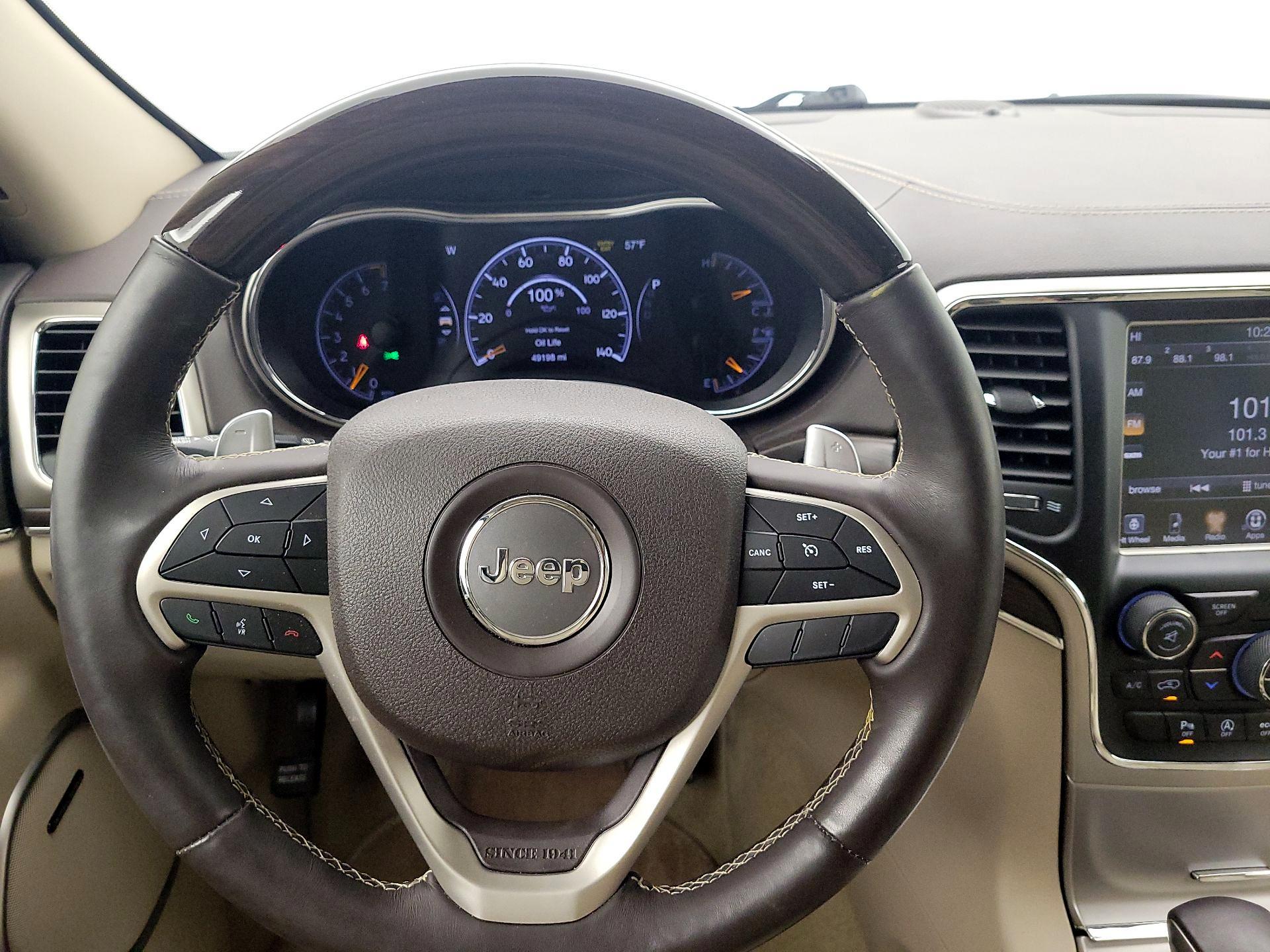 Thumbnail: 2017 Jeep Grand Cherokee - 10