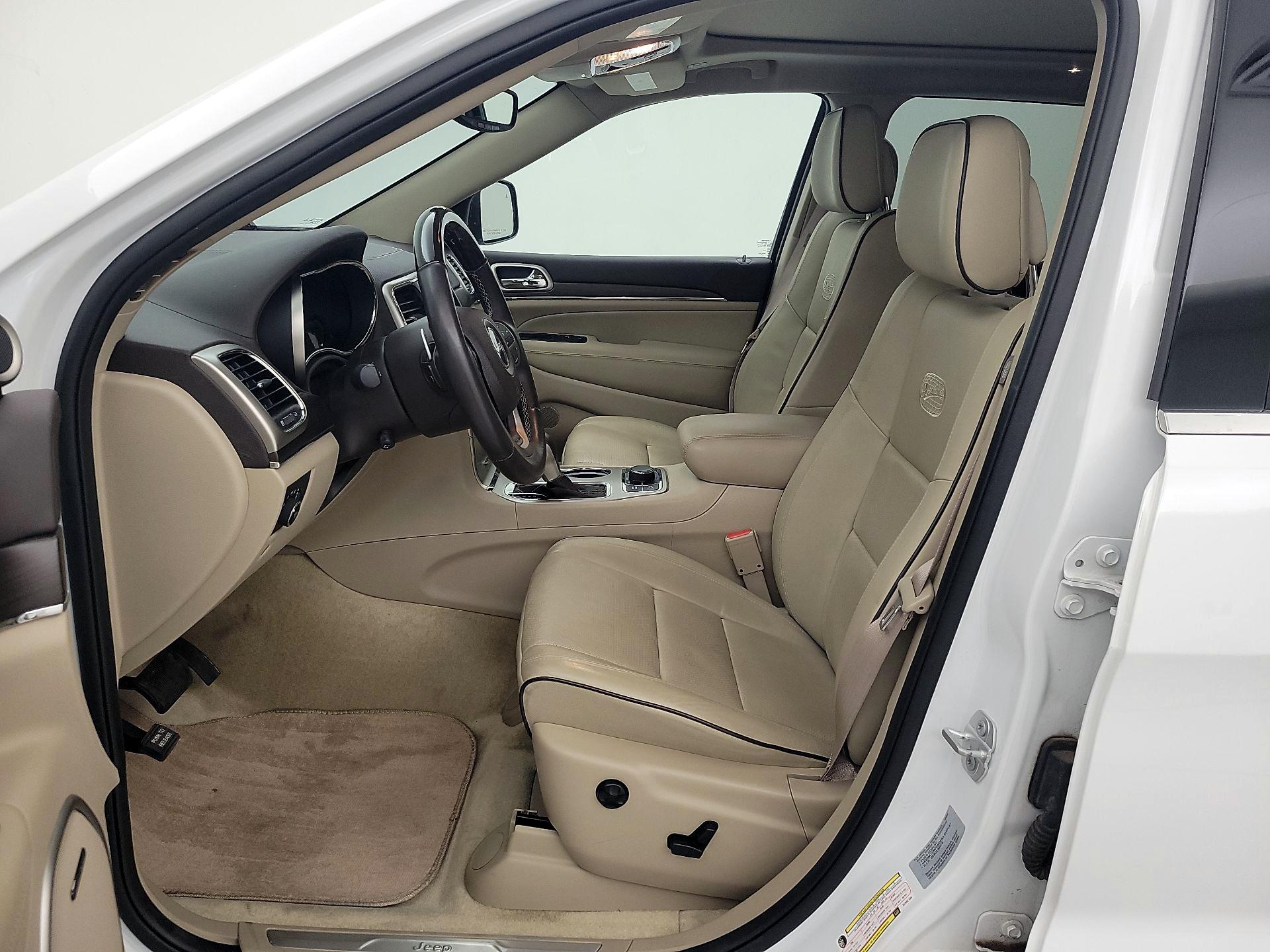 Thumbnail: 2017 Jeep Grand Cherokee - 11