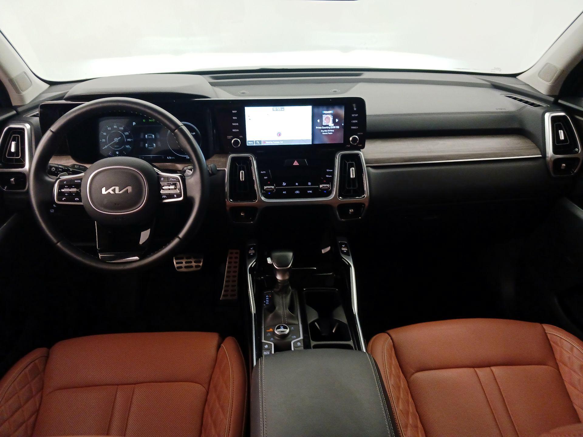 Thumbnail: 2023 Kia Sorento - 9