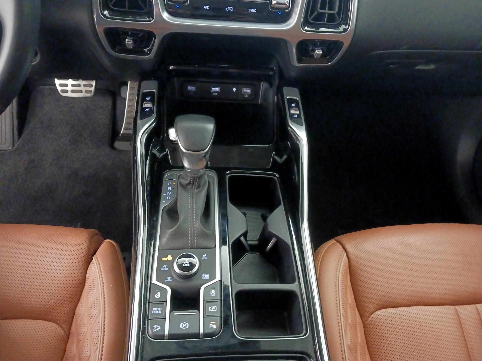 Thumbnail: 2023 Kia Sorento - 18