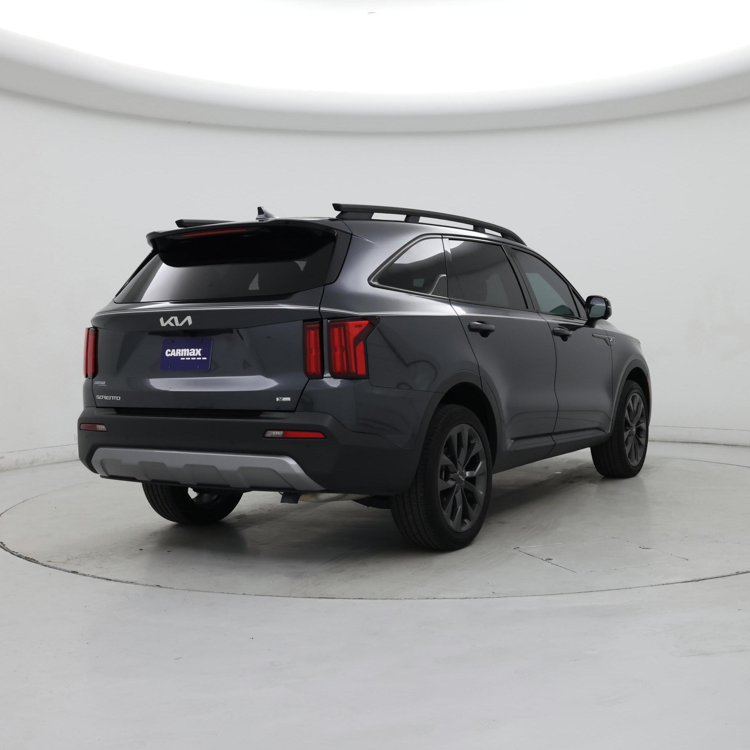 Thumbnail: 2023 Kia Sorento - 8