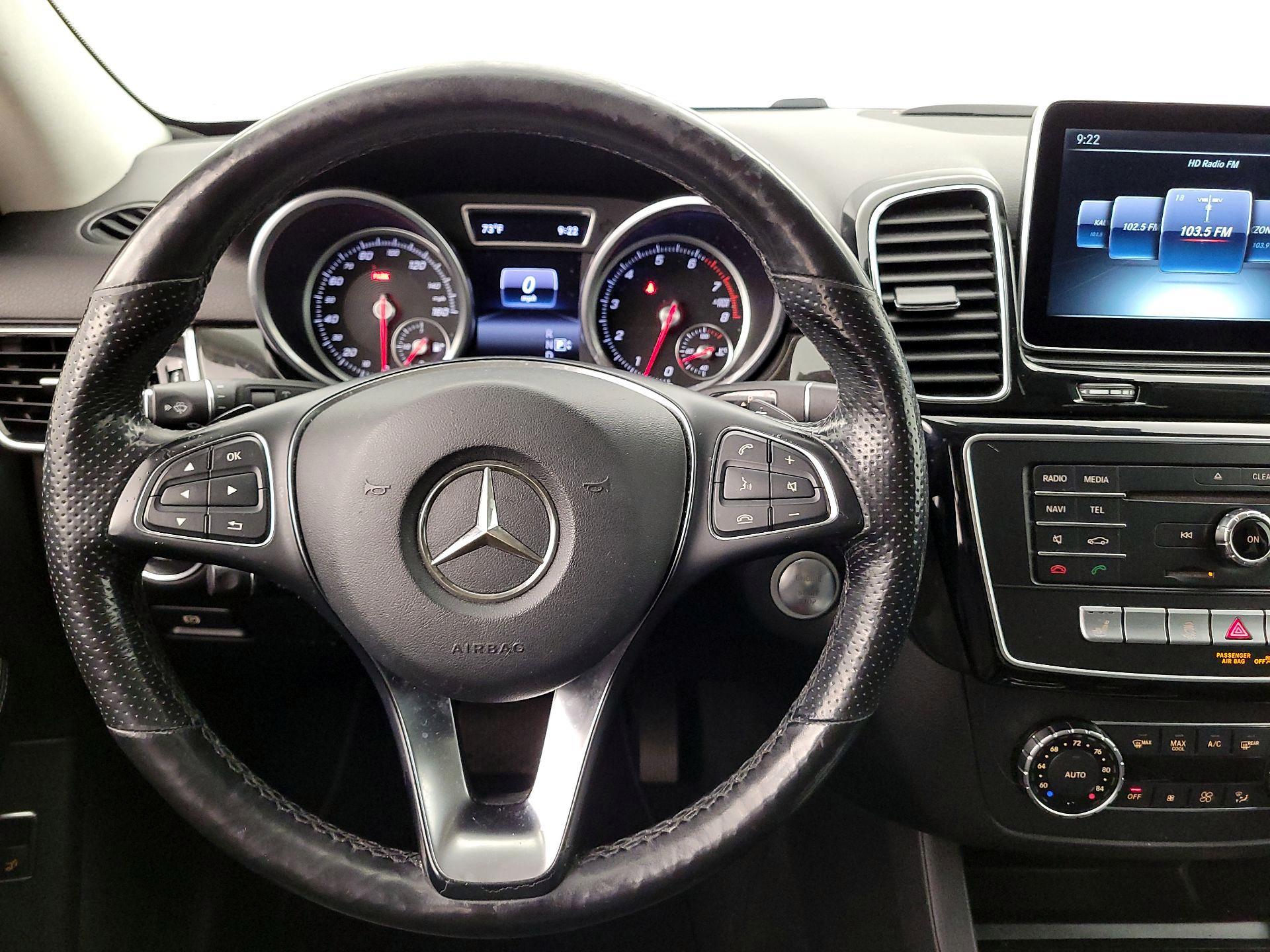 Thumbnail: 2016 Mercedes-Benz GLE - 10