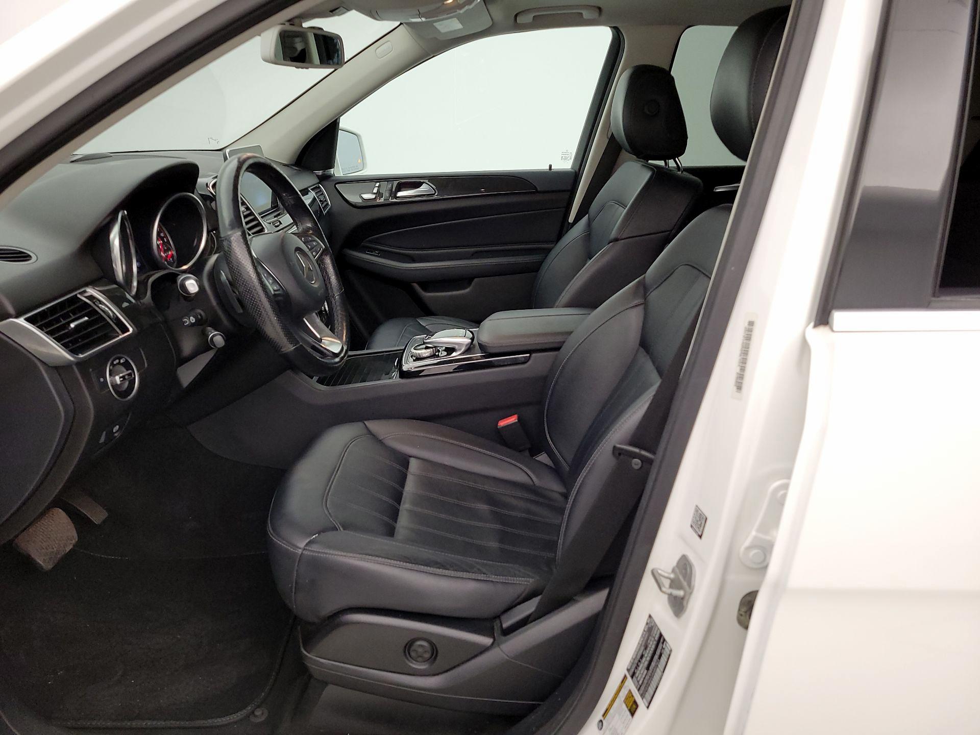 Thumbnail: 2016 Mercedes-Benz GLE - 11