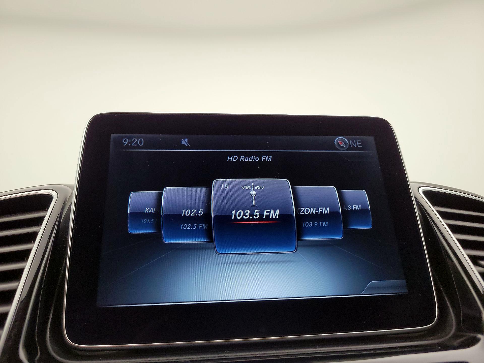 Thumbnail: 2016 Mercedes-Benz GLE - 16