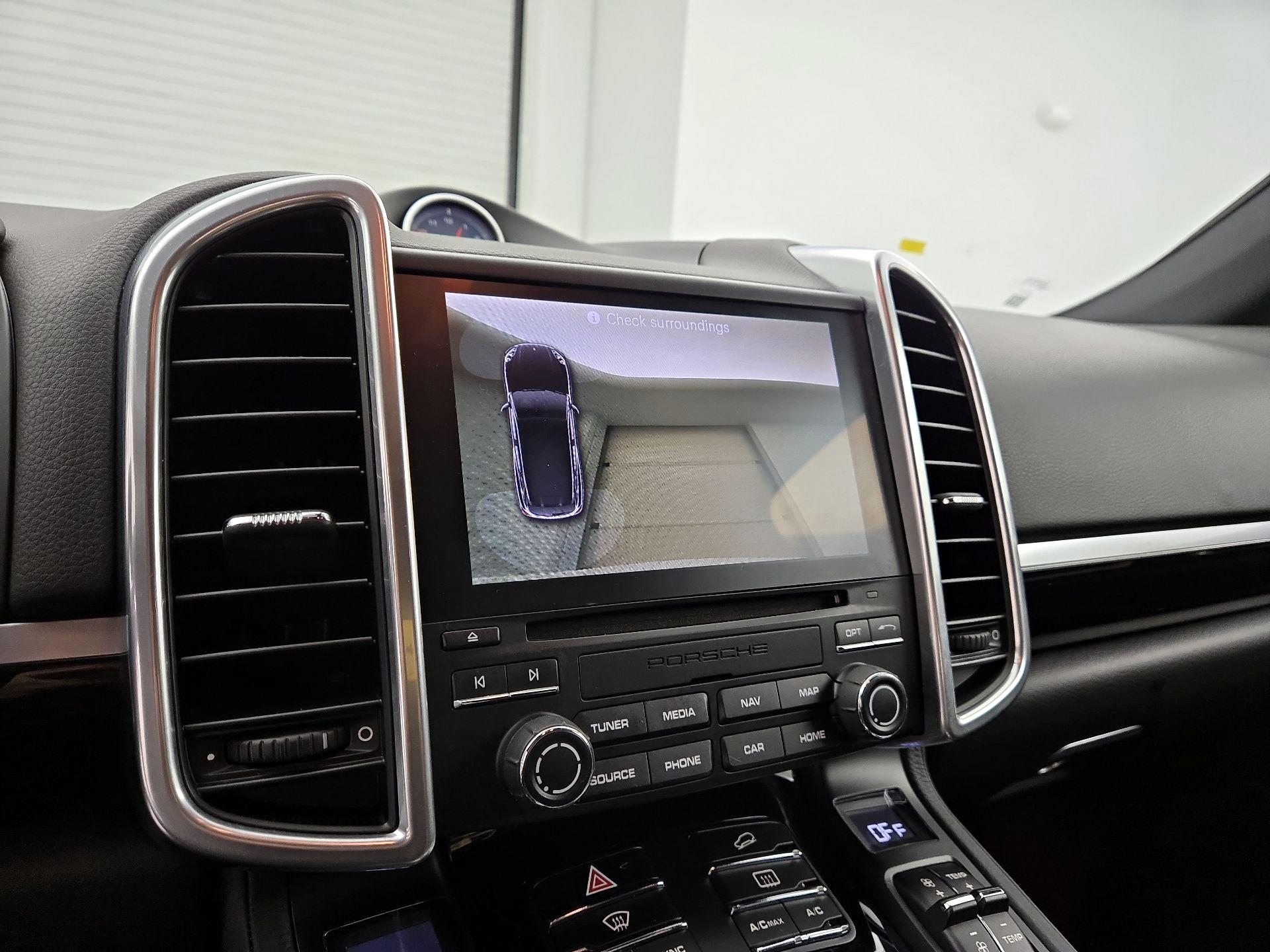 Thumbnail: 2018 Porsche Cayenne - 15