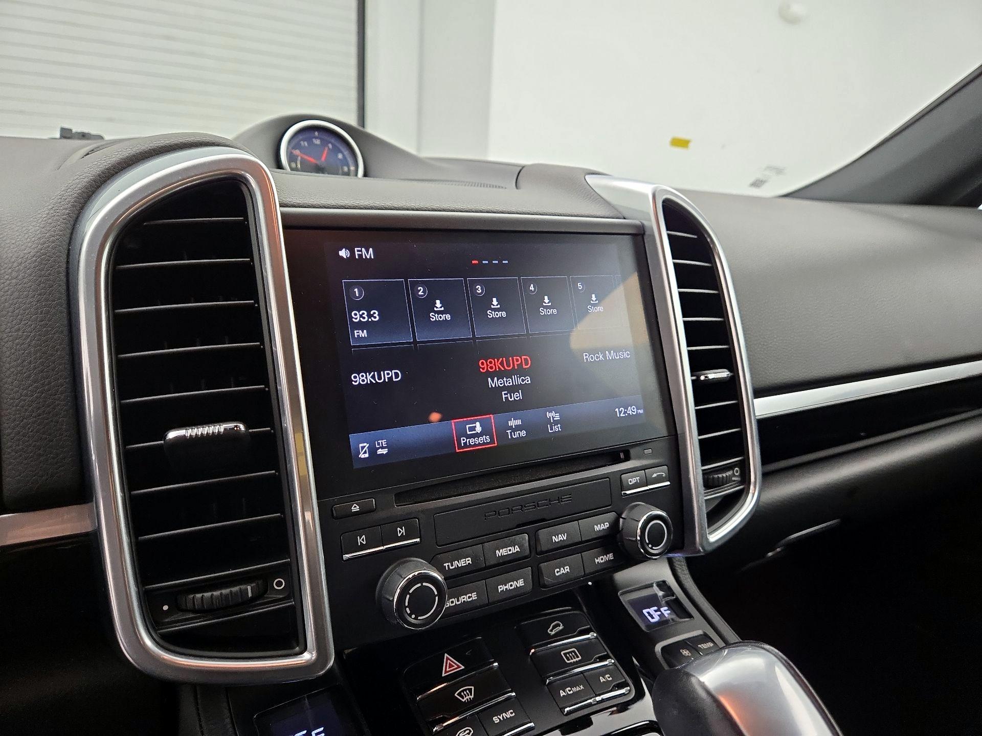 Thumbnail: 2018 Porsche Cayenne - 16