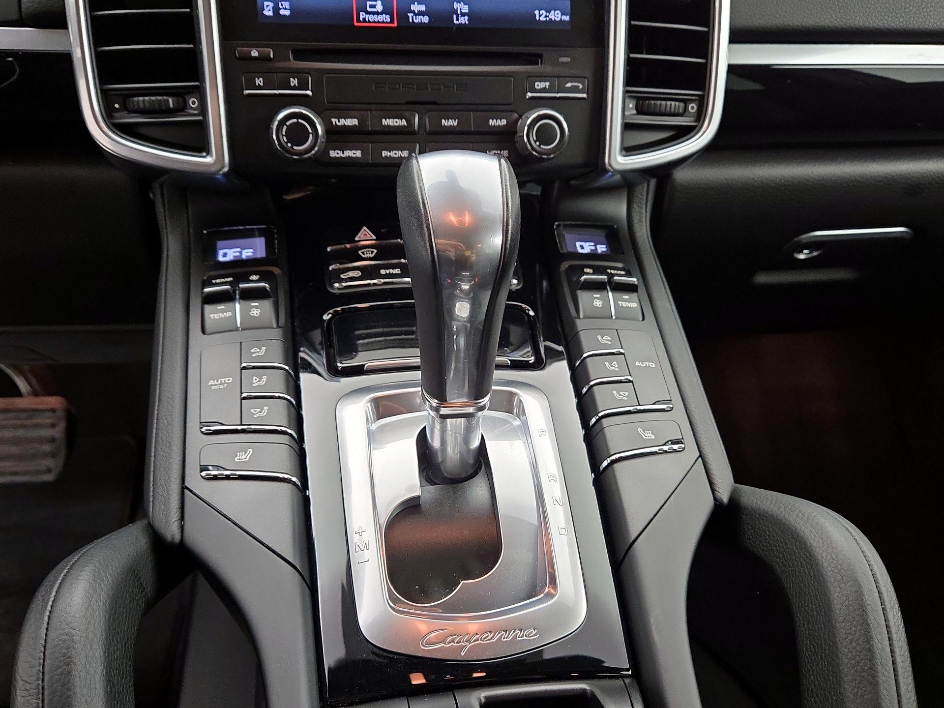 Thumbnail: 2018 Porsche Cayenne - 18