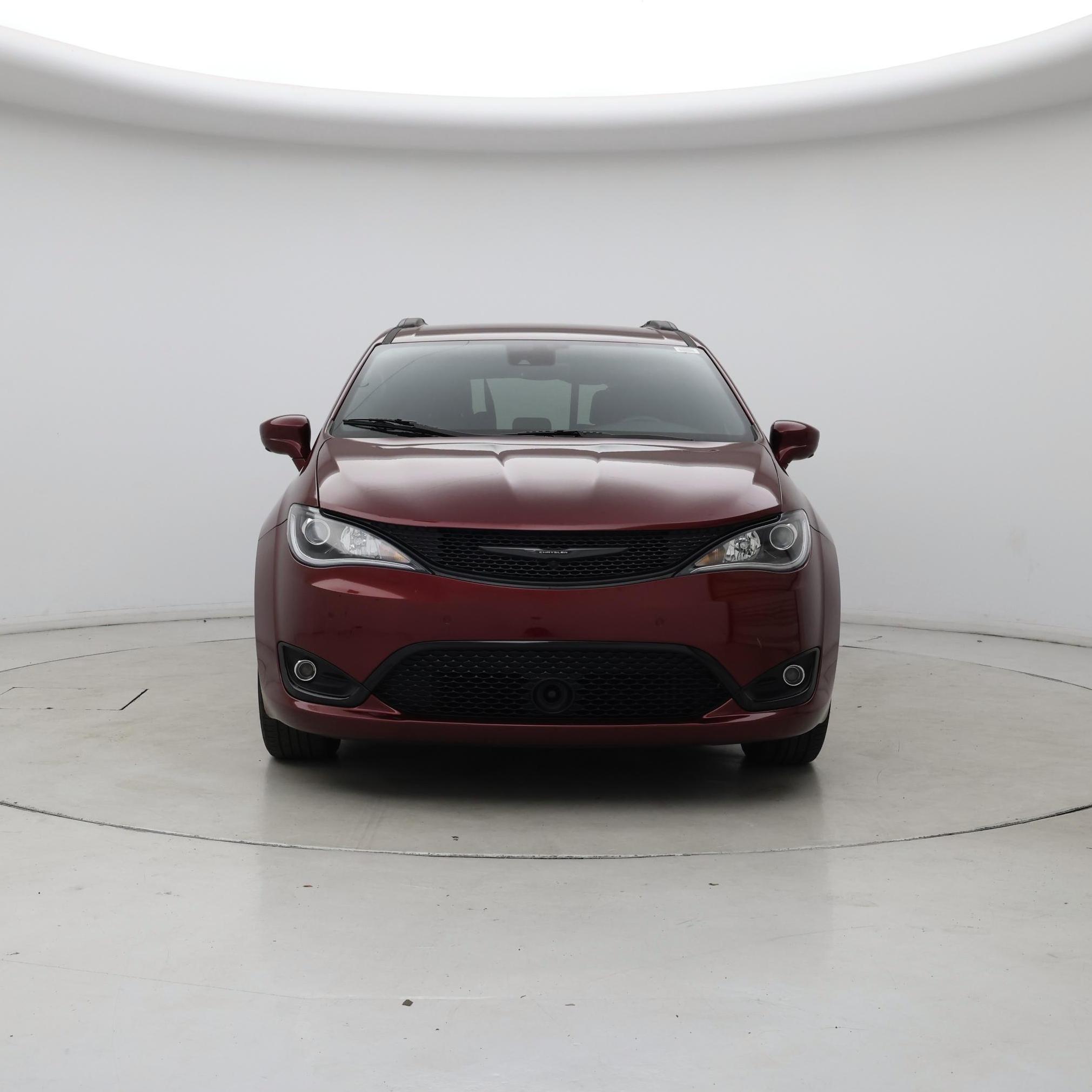 Thumbnail: 2018 Chrysler Pacifica - 5