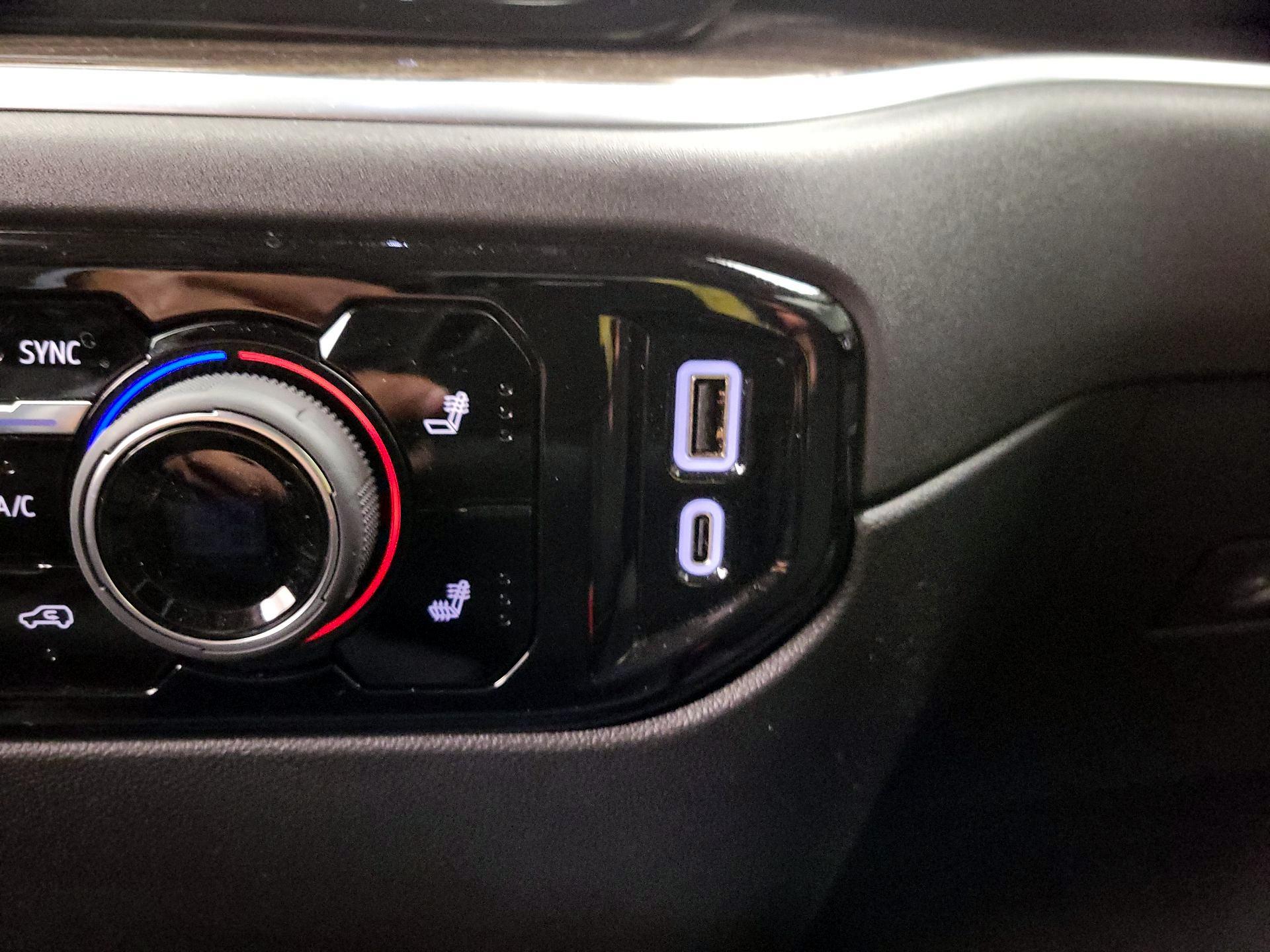 Thumbnail: 2025 Chevrolet Silverado 1500 - 18