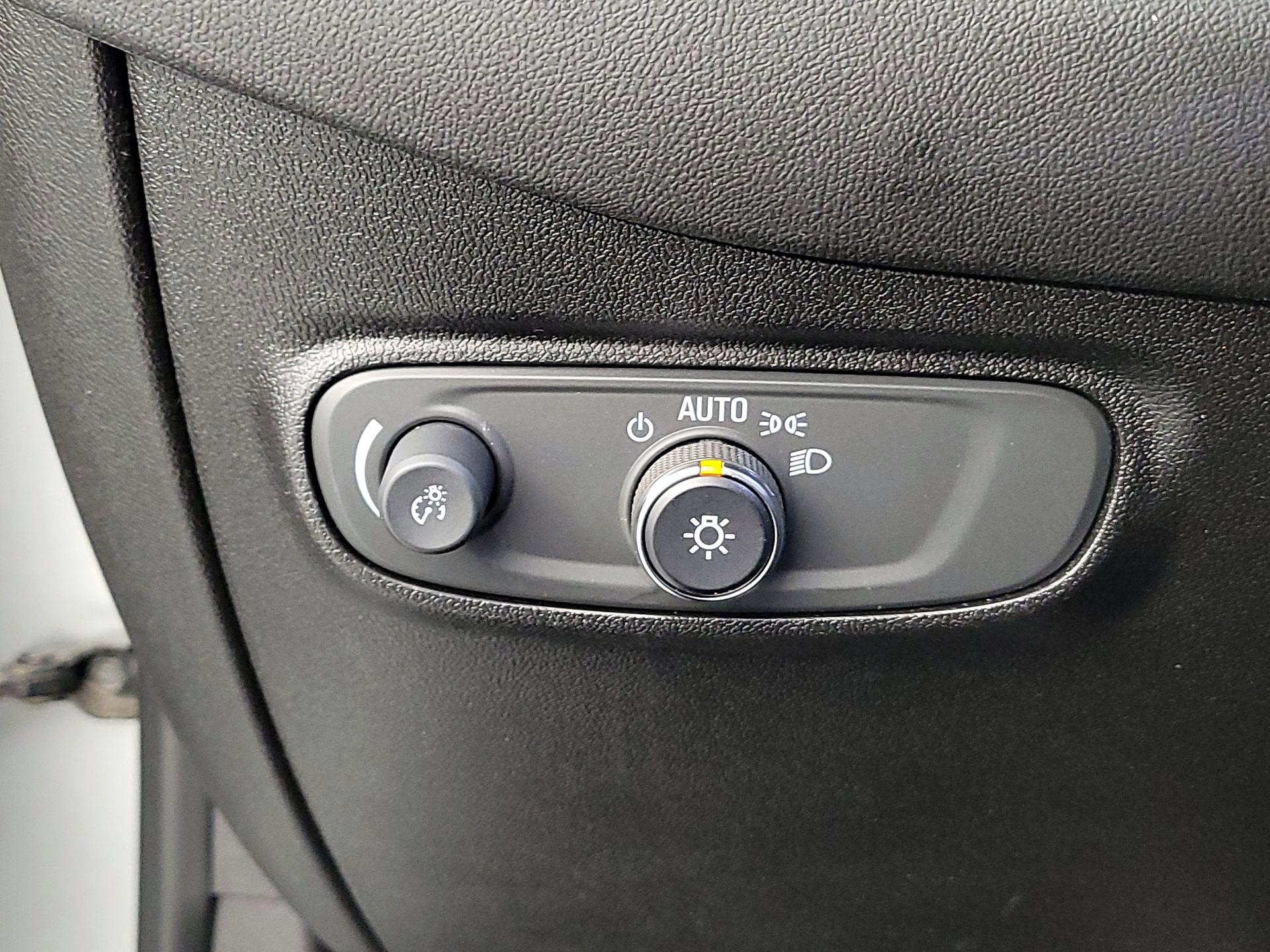 Thumbnail: 2019 Chevrolet Equinox - 13