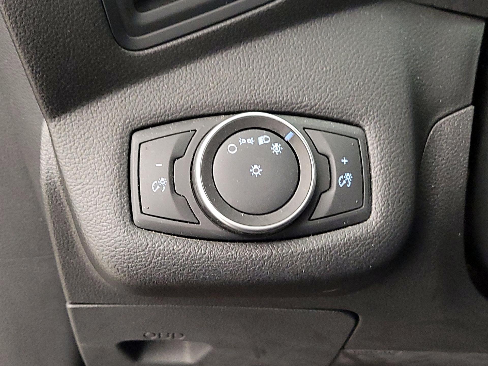 Thumbnail: 2018 Ford C-Max - 13