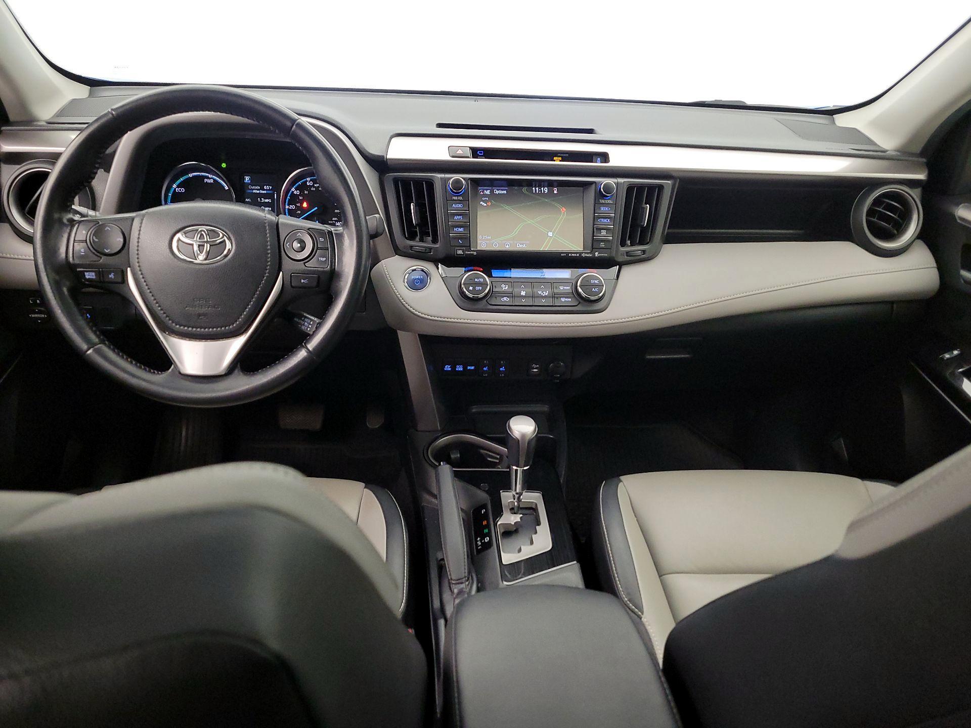 Thumbnail: 2016 Toyota RAV4 - 9
