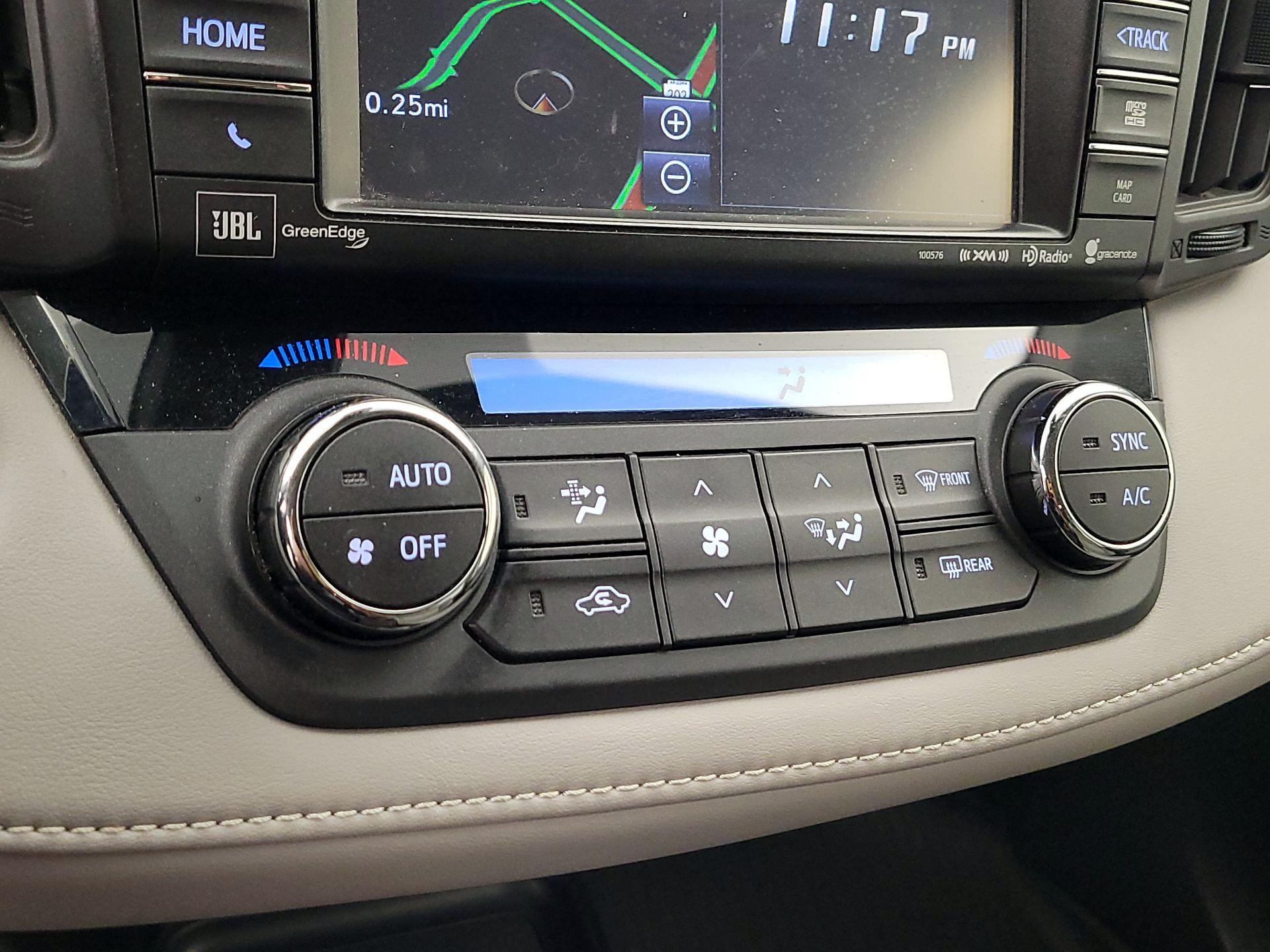 Thumbnail: 2016 Toyota RAV4 - 17