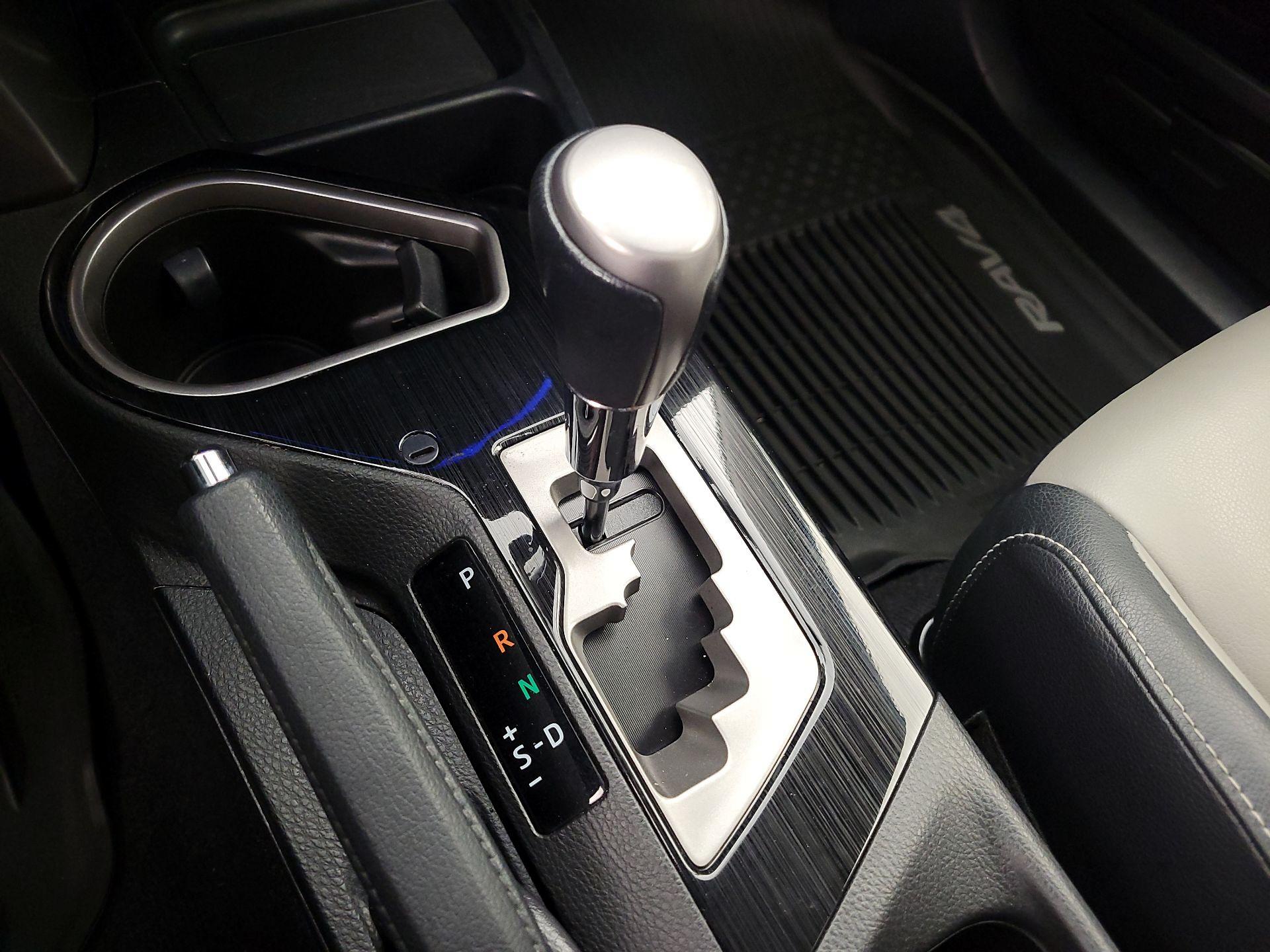 Thumbnail: 2016 Toyota RAV4 - 18