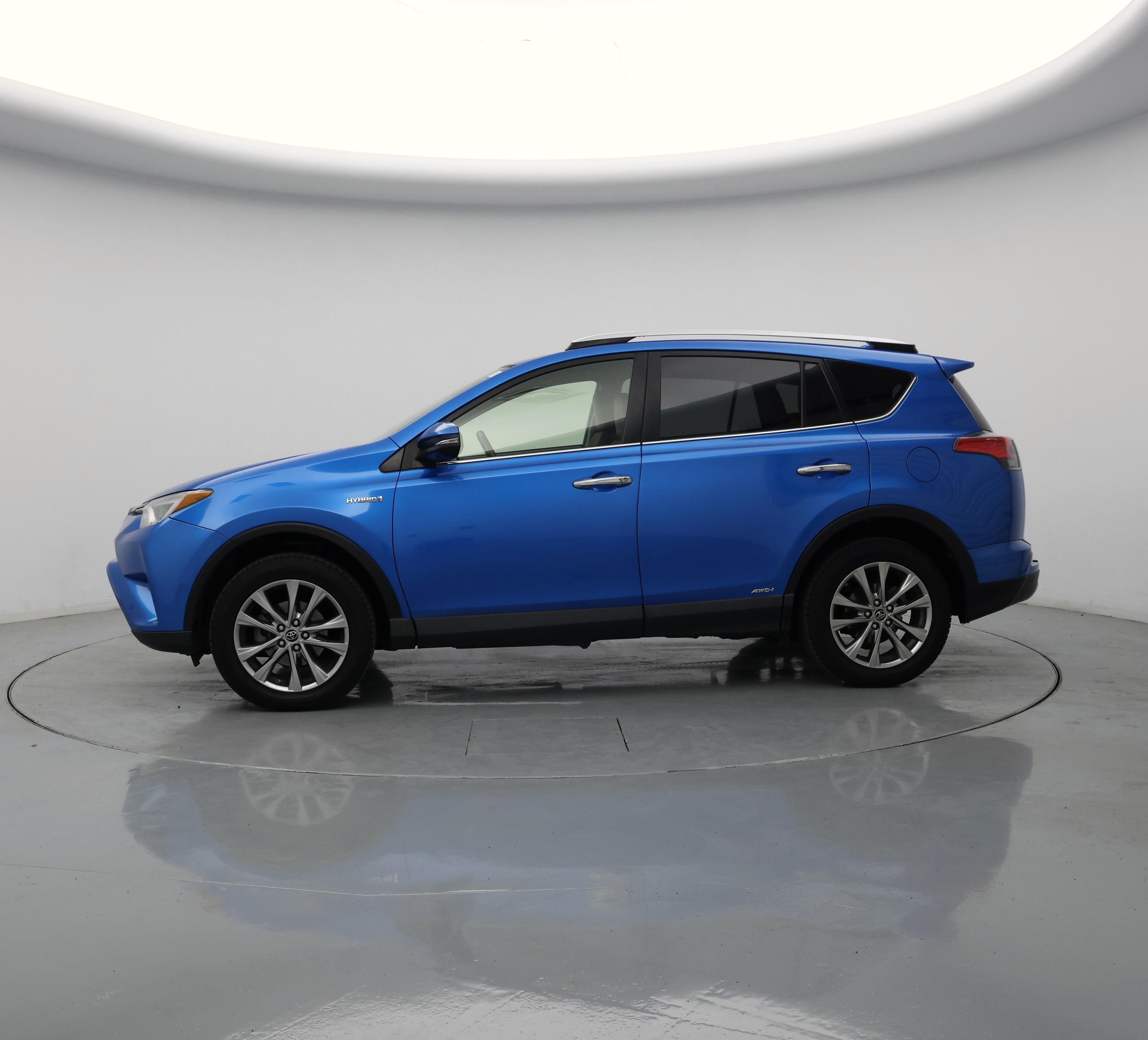 Thumbnail: 2016 Toyota RAV4 - 3