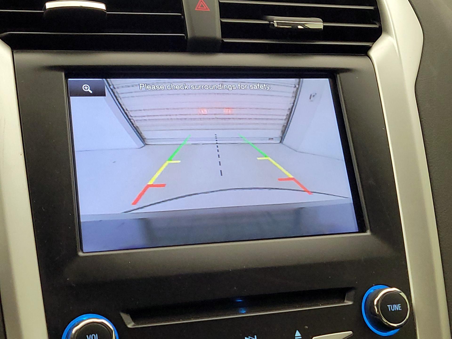 Thumbnail: 2014 Ford Fusion - 15