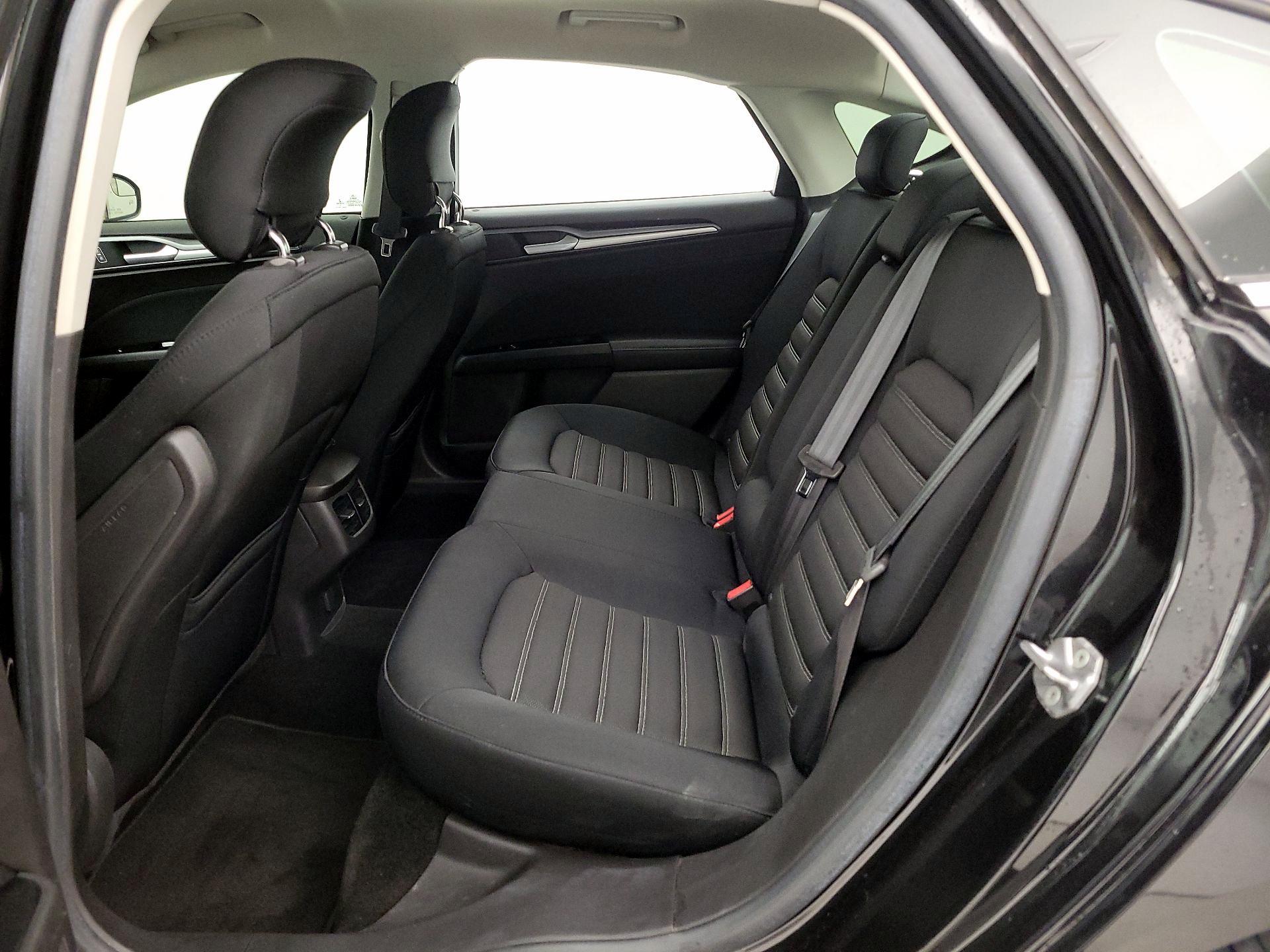 Thumbnail: 2014 Ford Fusion - 19