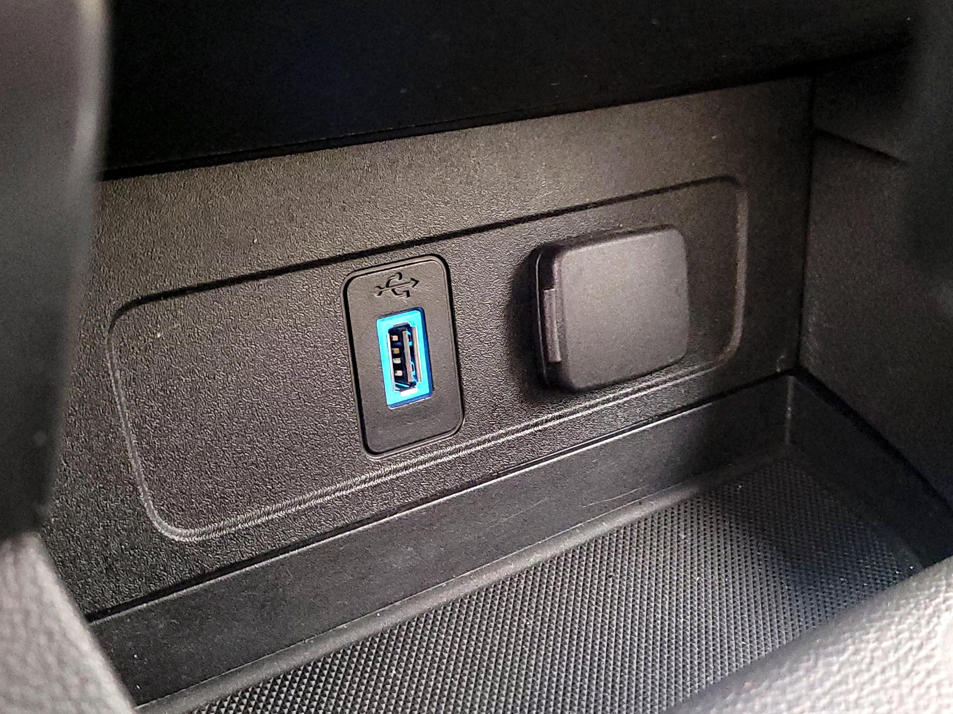 Thumbnail: 2017 Ford Escape - 18