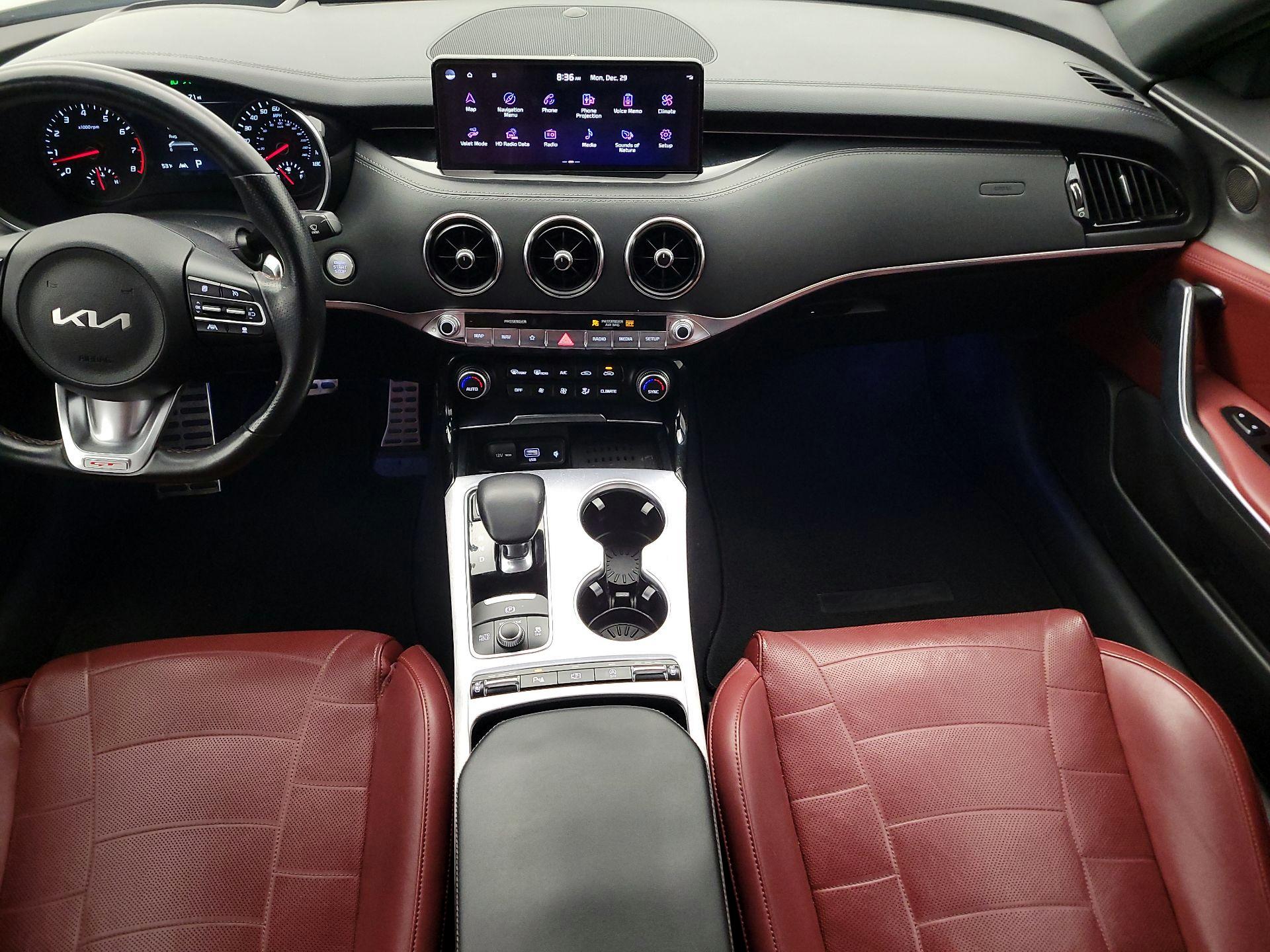 Thumbnail: 2022 Kia Stinger - 9