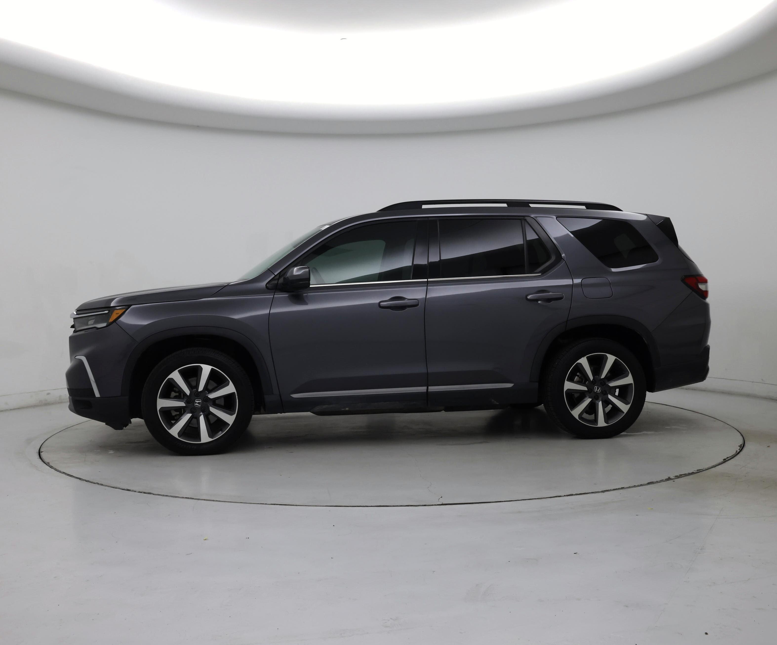 Thumbnail: 2023 Honda Pilot - 3