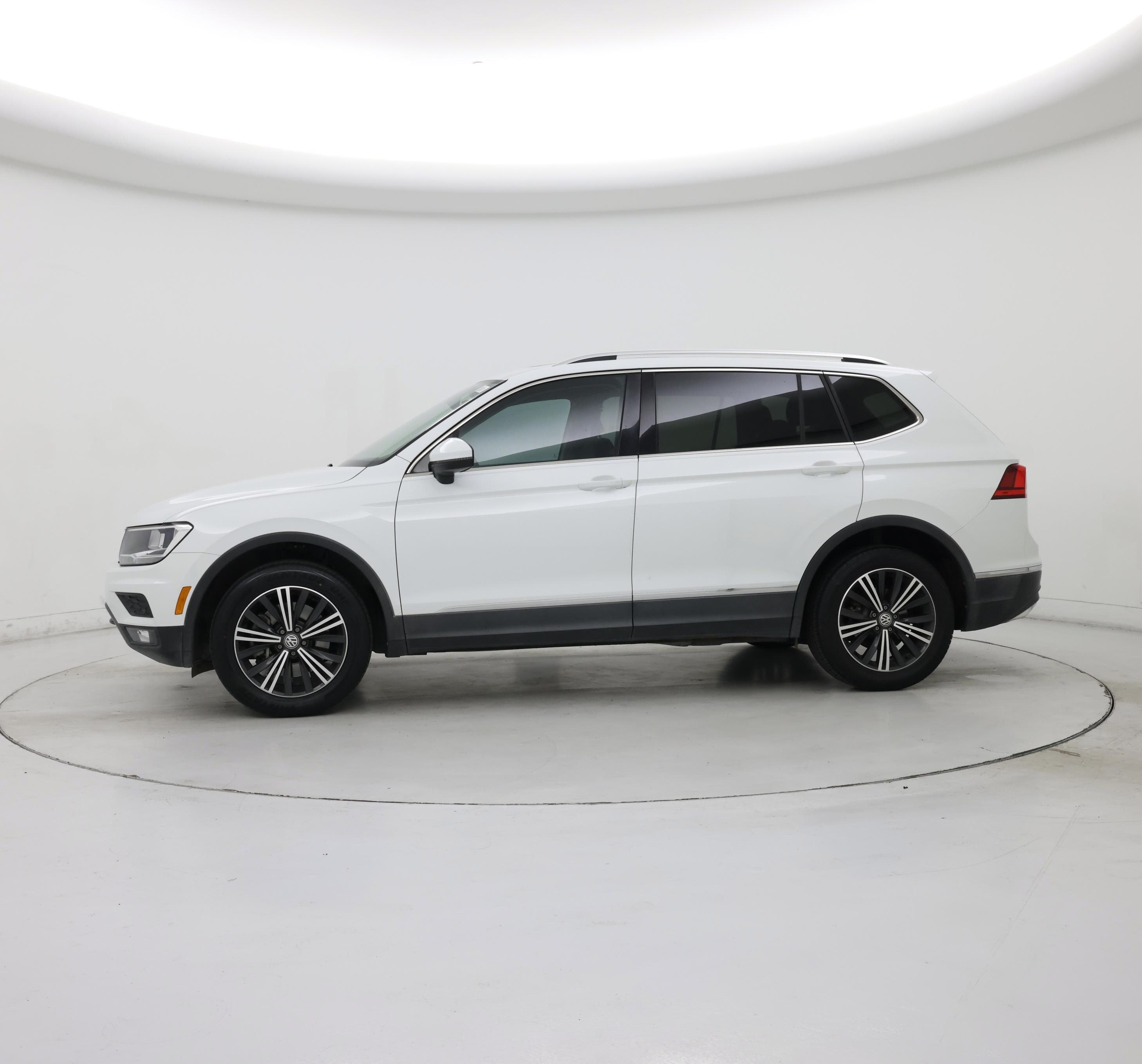Thumbnail: 2019 Volkswagen Tiguan - 3