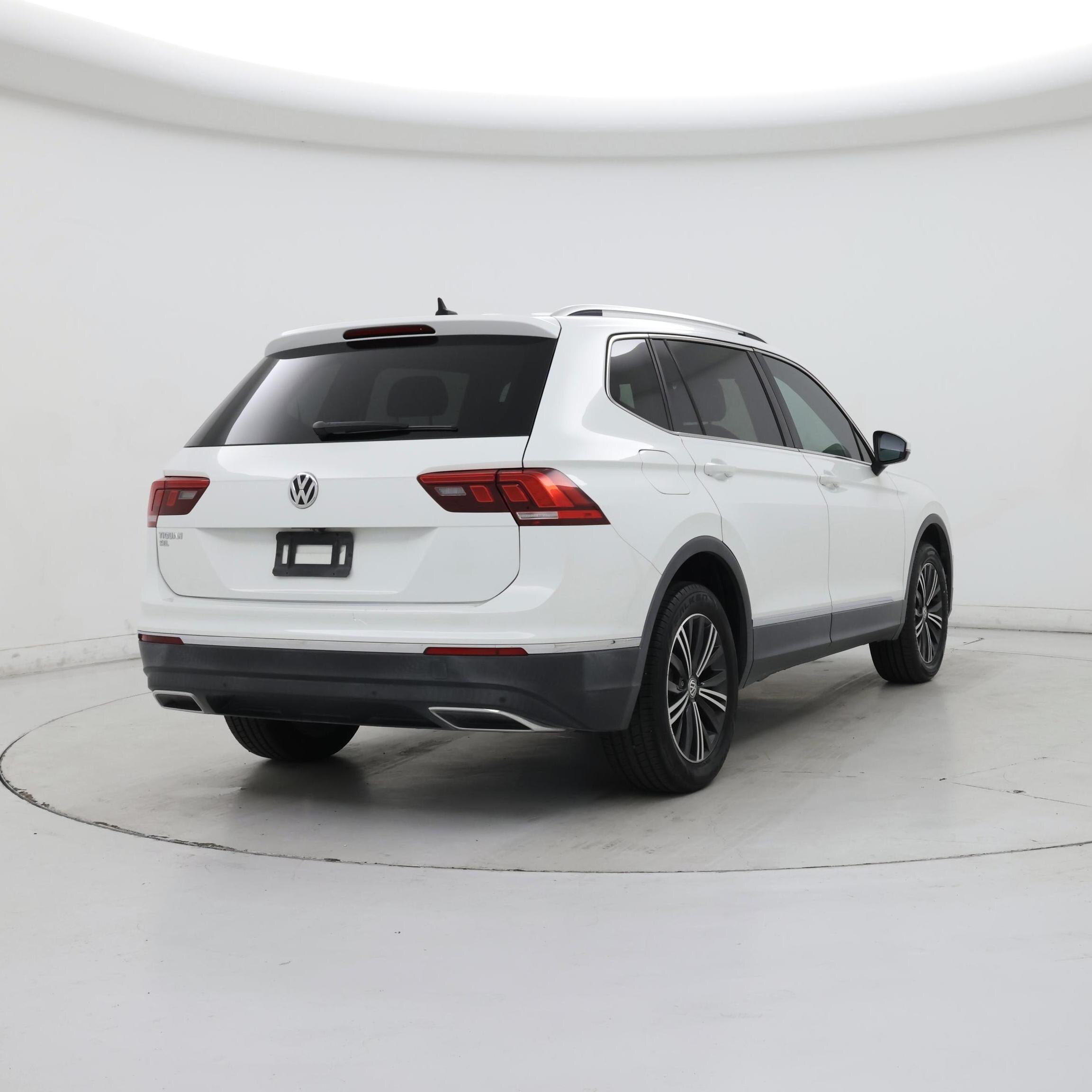 Thumbnail: 2019 Volkswagen Tiguan - 8