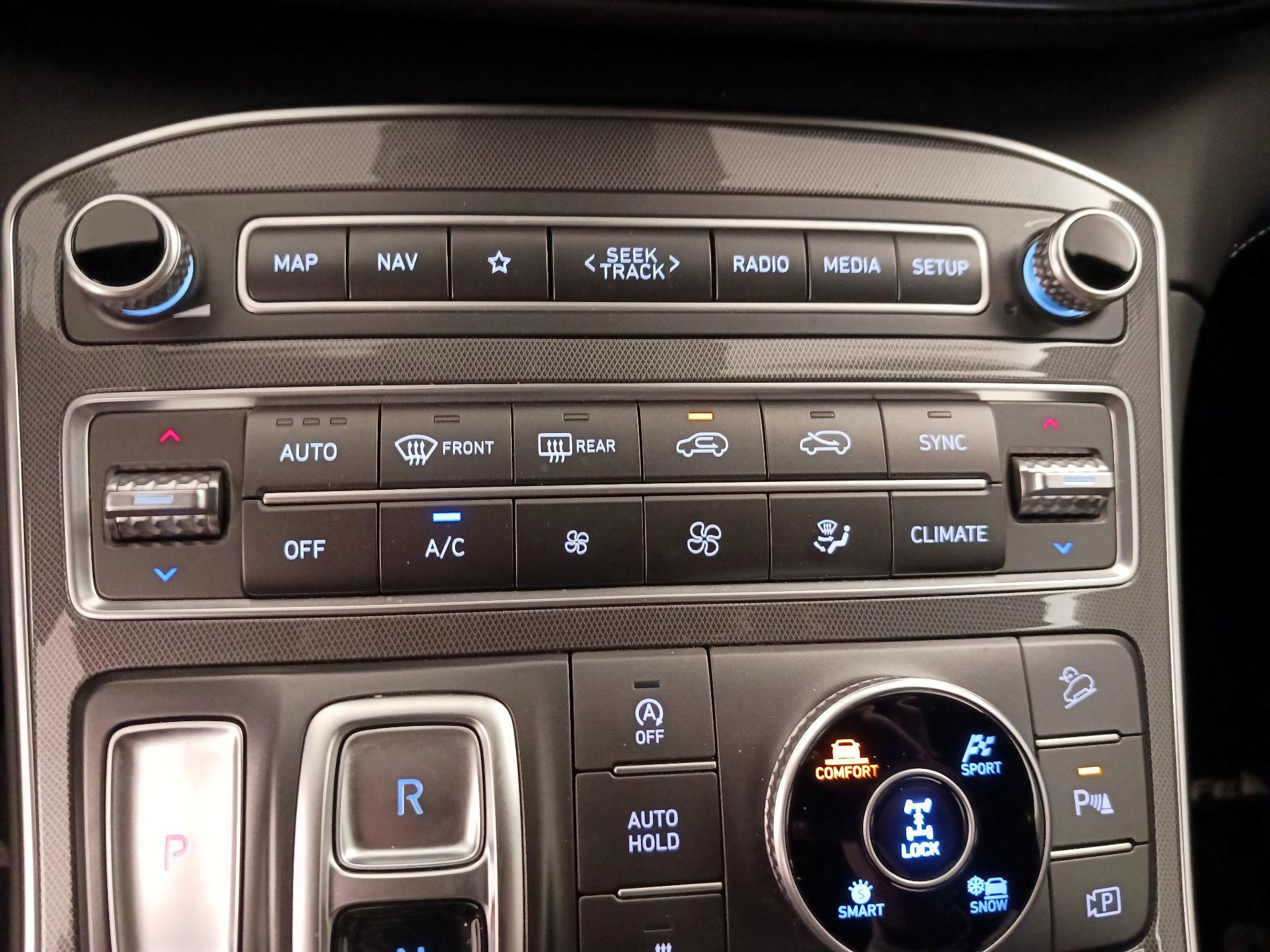 Thumbnail: 2023 Hyundai Santa Fe - 17