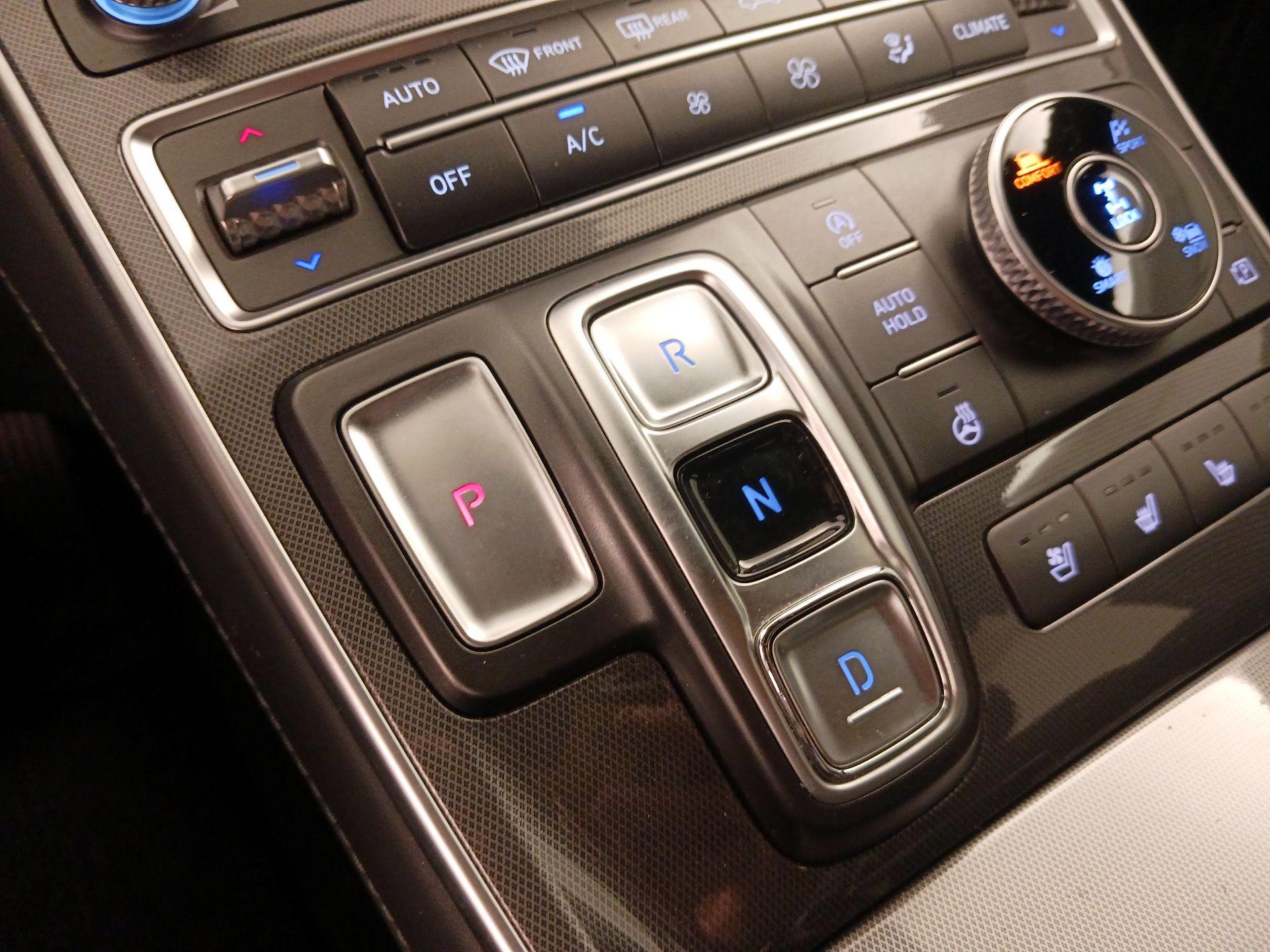 Thumbnail: 2023 Hyundai Santa Fe - 18