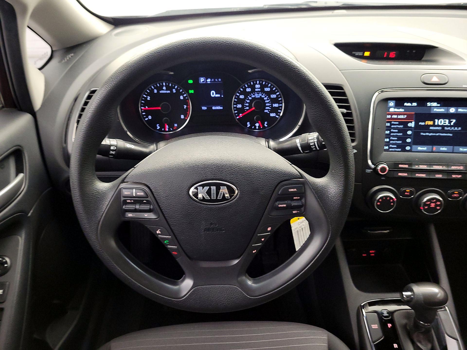 Thumbnail: 2018 Kia Forte - 10