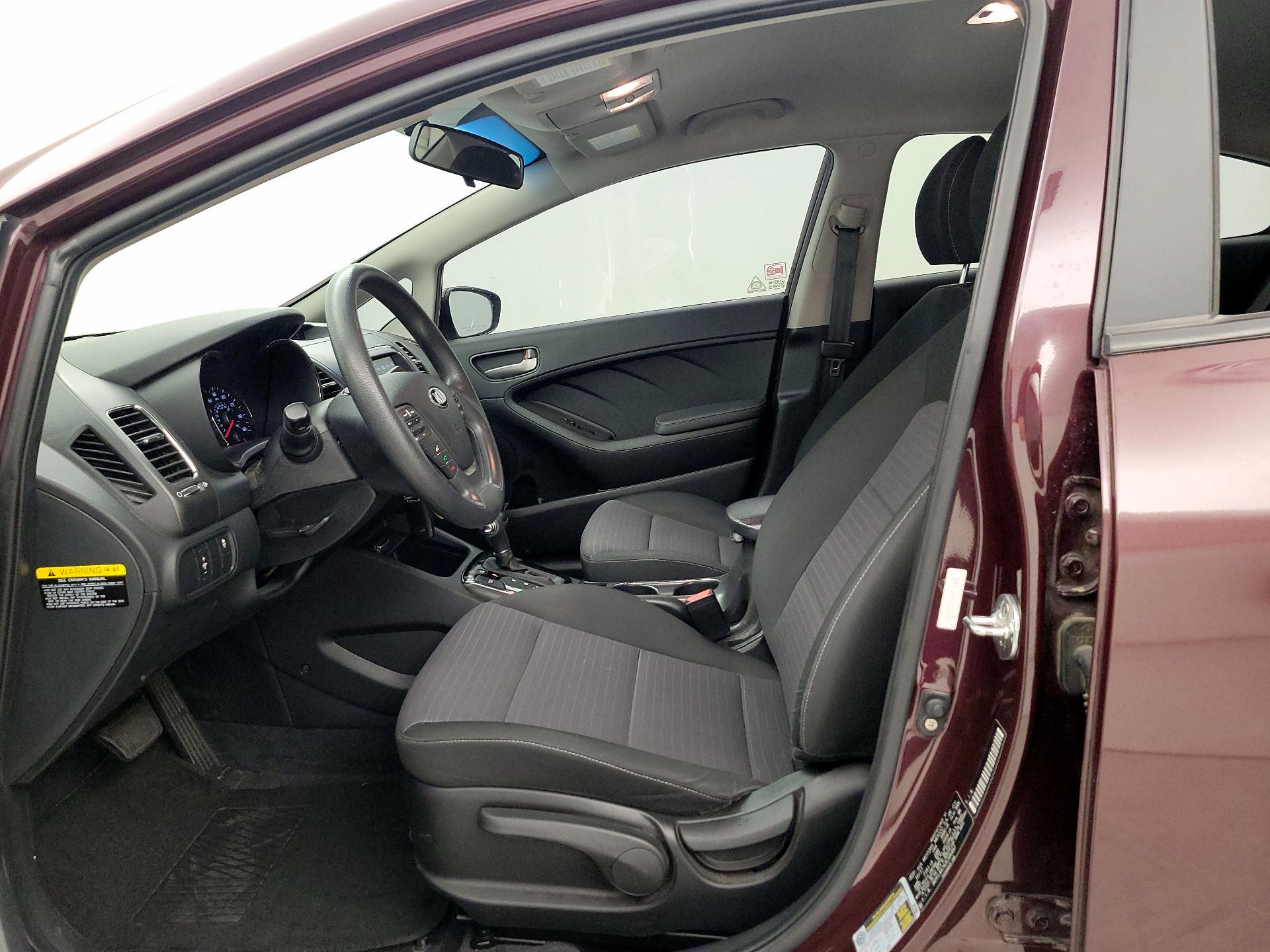 Thumbnail: 2018 Kia Forte - 11