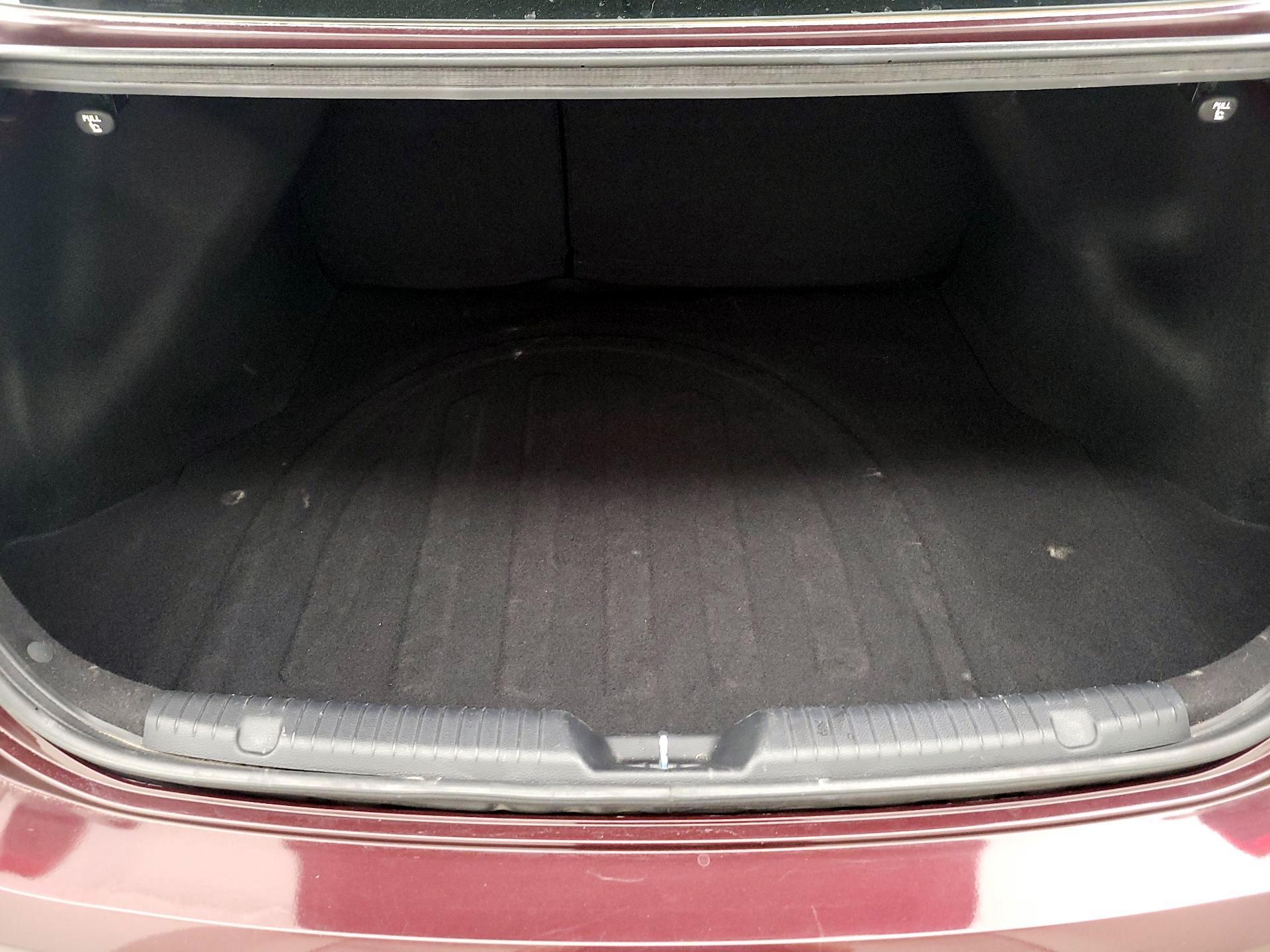 Thumbnail: 2018 Kia Forte - 20